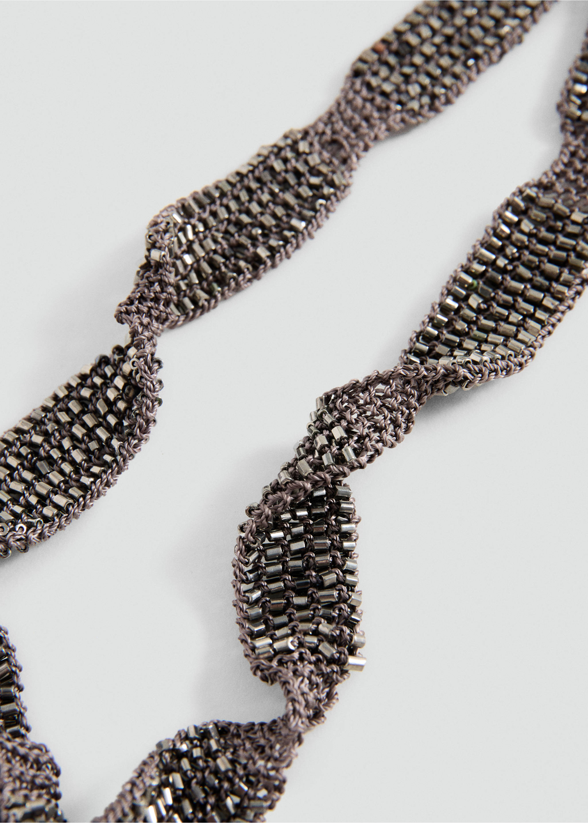 Beaded mesh collar necklace - Medium plane, Black. Ref: 27005197-00.