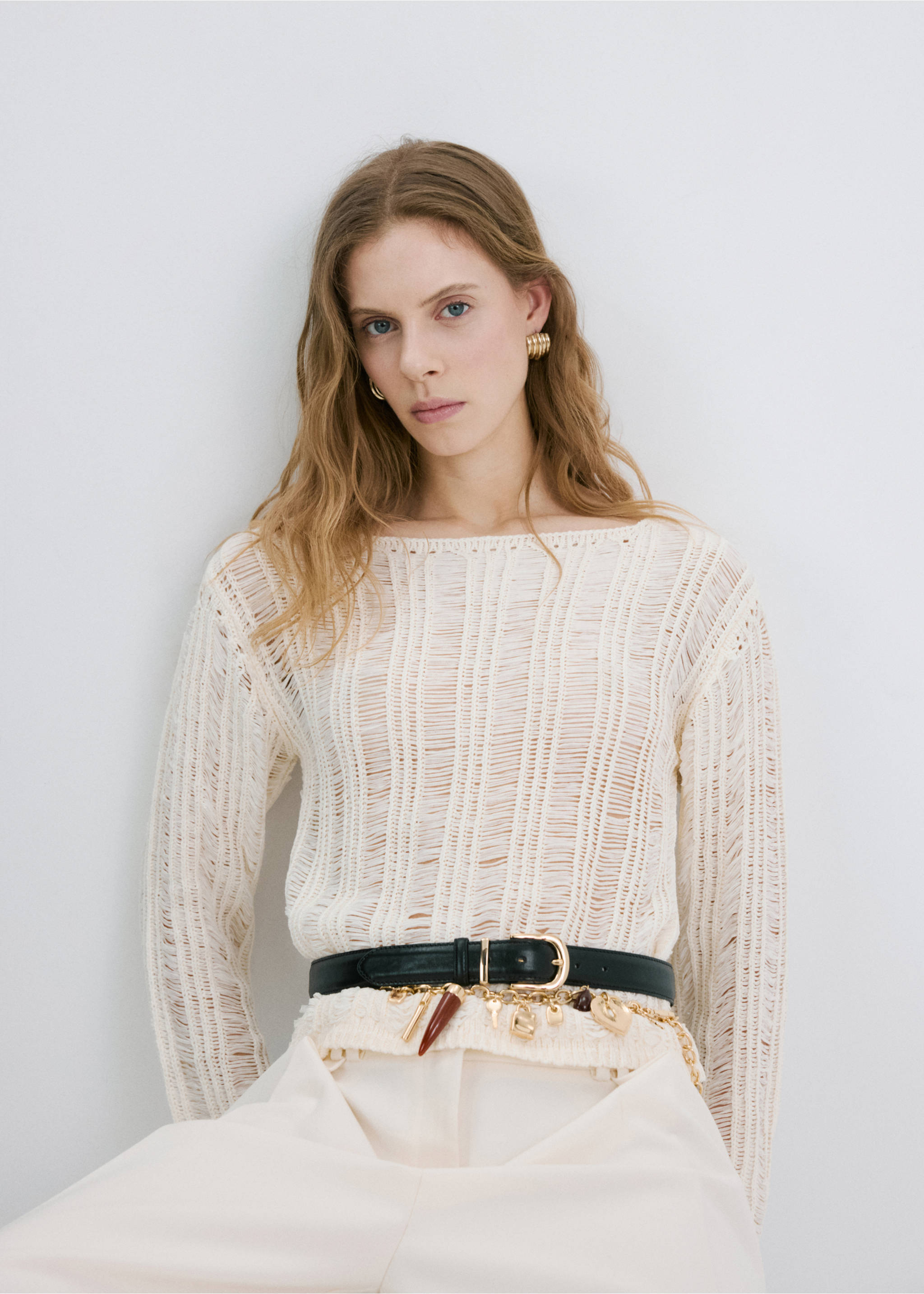 Frayed open-knit jumper - Details of the article 2, Ecru. Ref: 27005826-00.