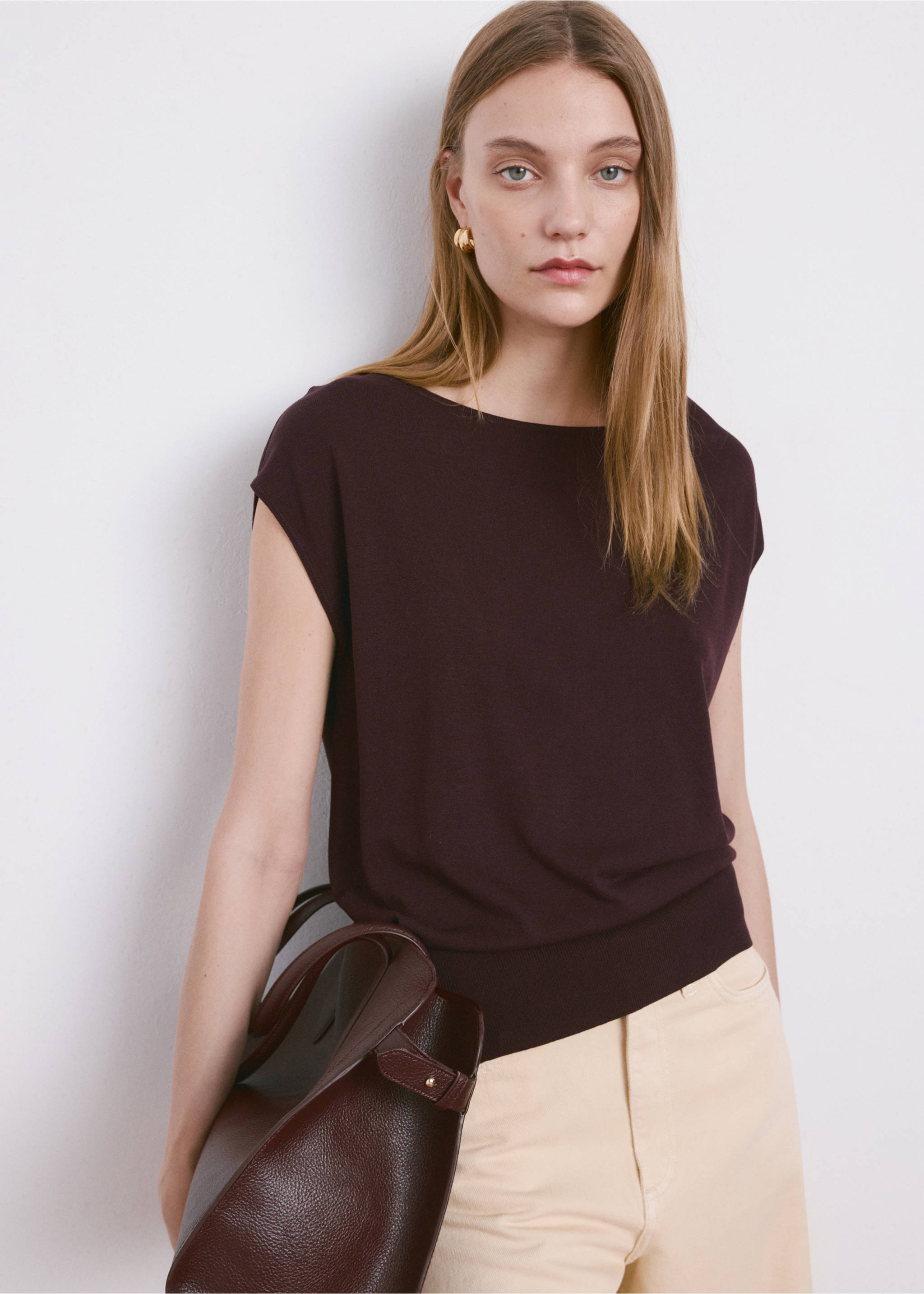 Short-sleeved knitted sweater - Medium plane, Wine. Ref: 27005828-00.