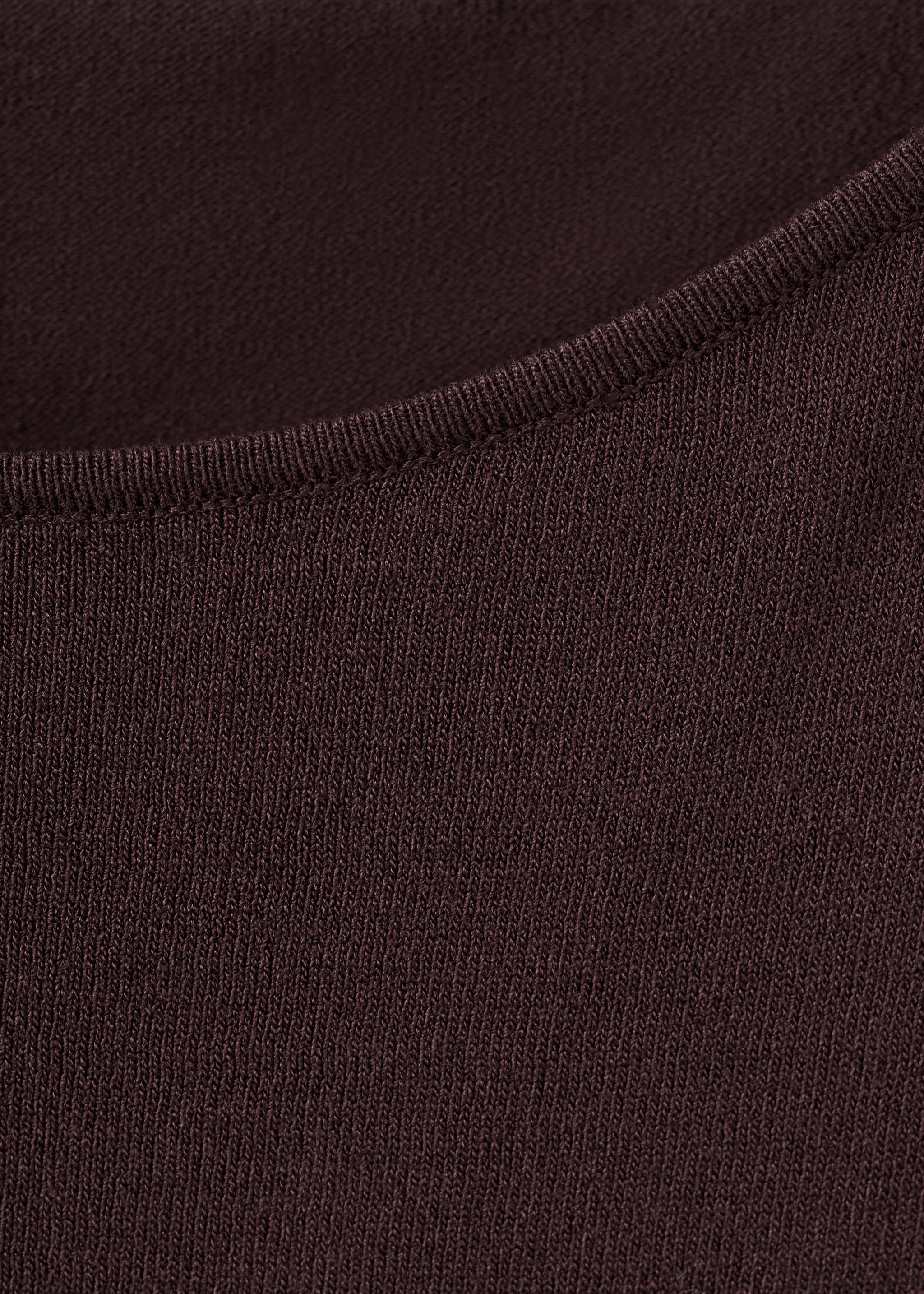 Short-sleeved knitted sweater - Details of the article 8, Wine. Ref: 27005828-00.