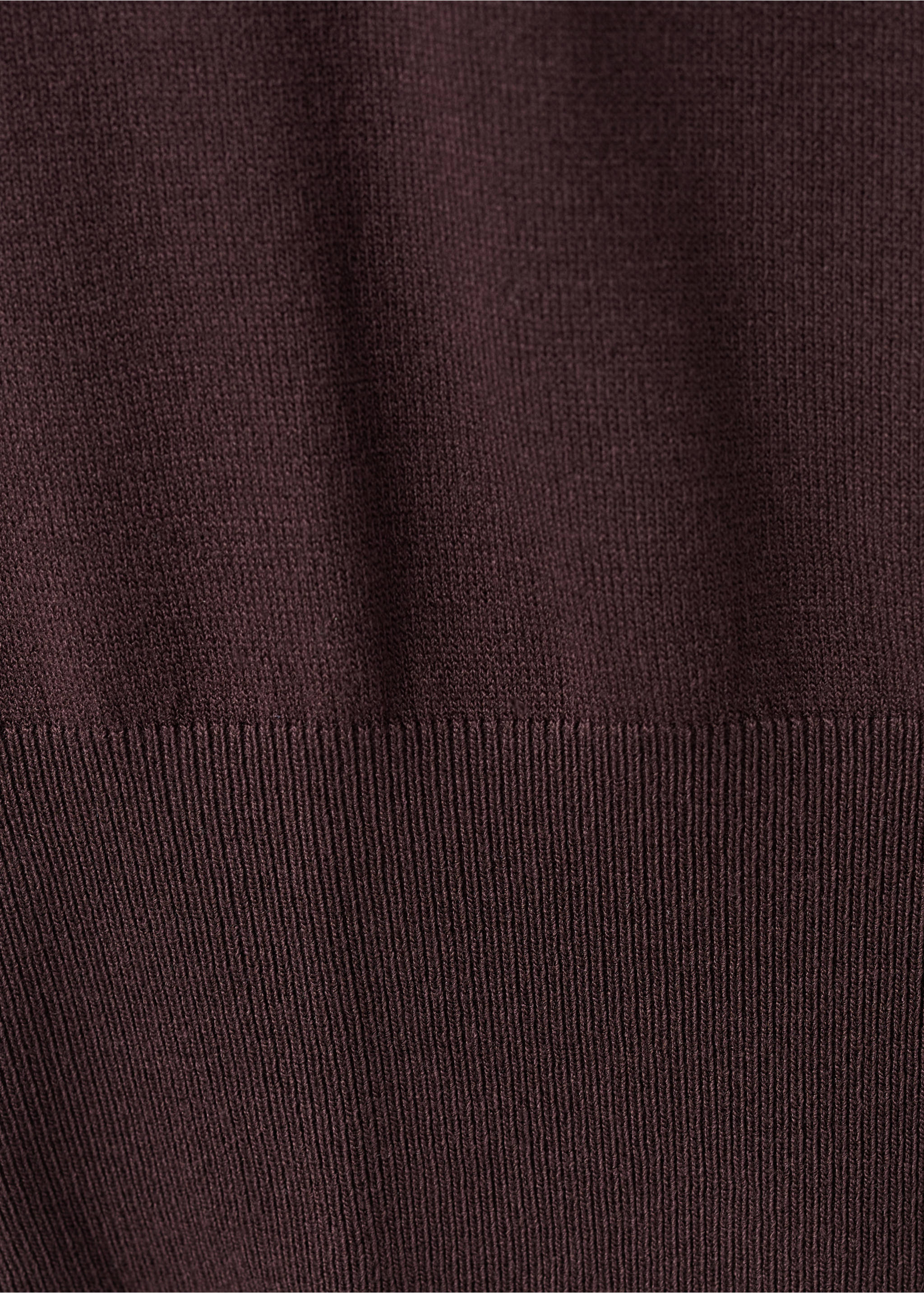 Short-sleeved knitted sweater - Details of the article 0, Wine. Ref: 27005828-00.