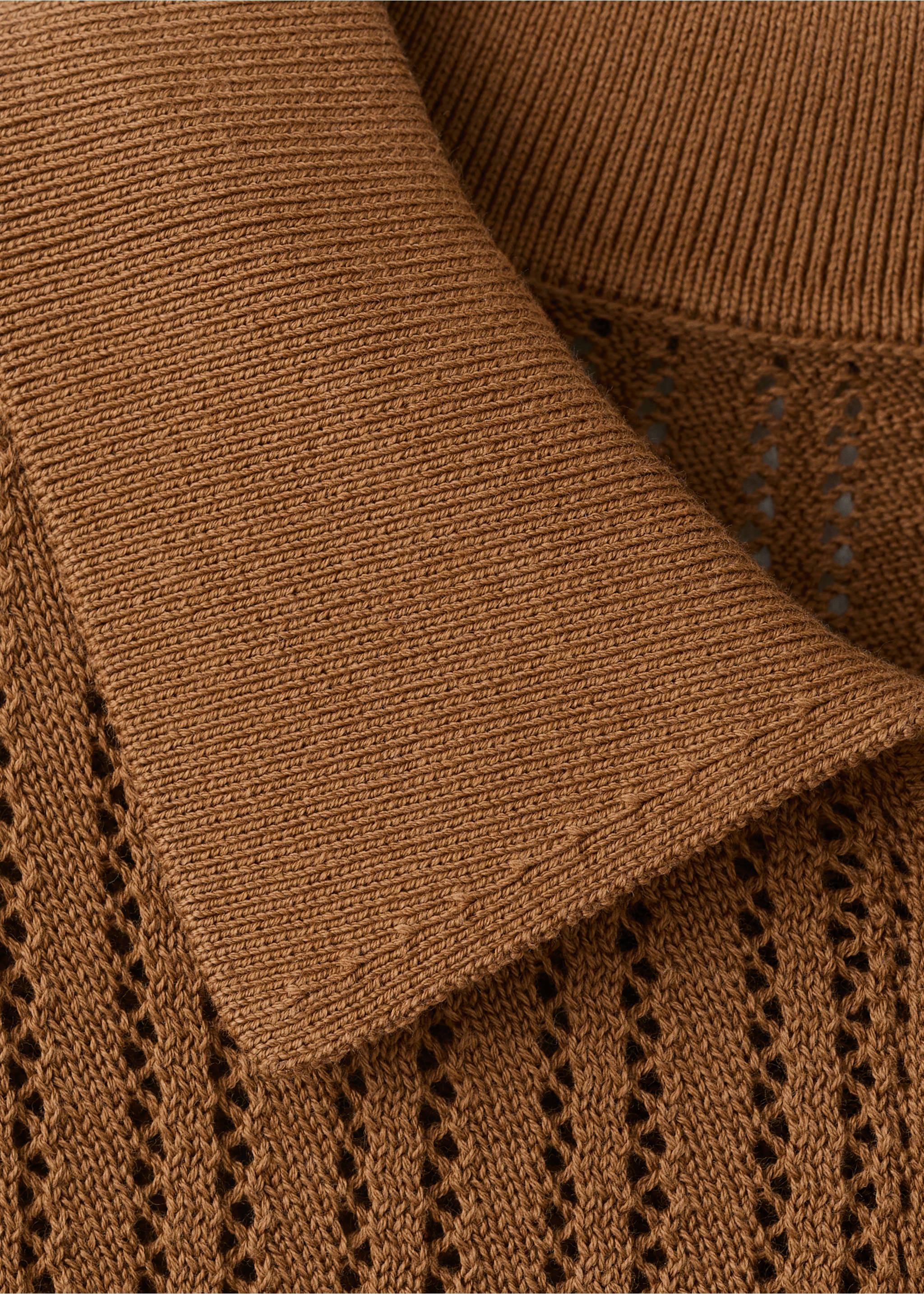 Openwork knitted polo-neck sweater - Details of the article 8, Caramel. Ref: 27005829-00.