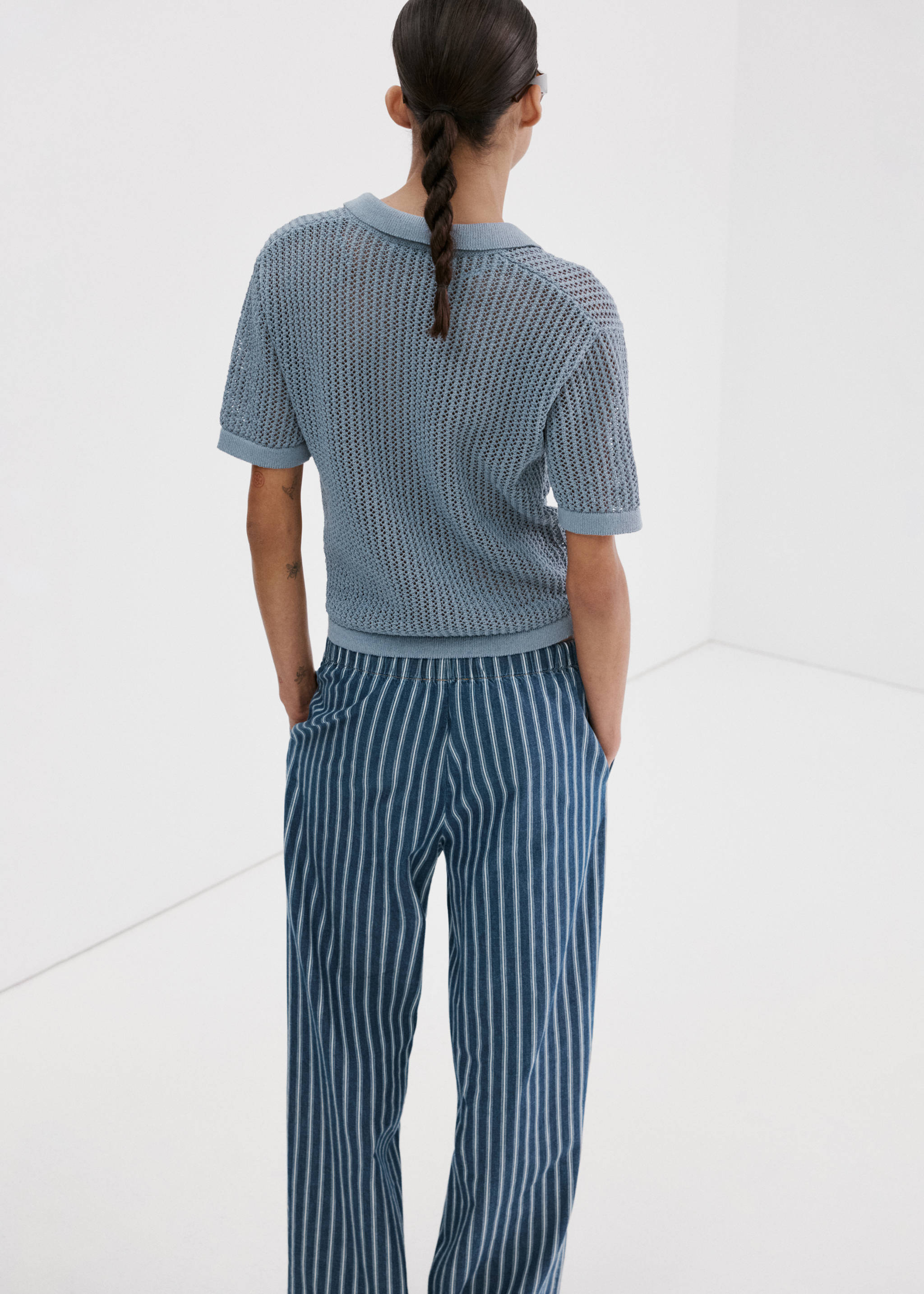 Ажурный джемпер с воротником поло - Обратная сторона изделия