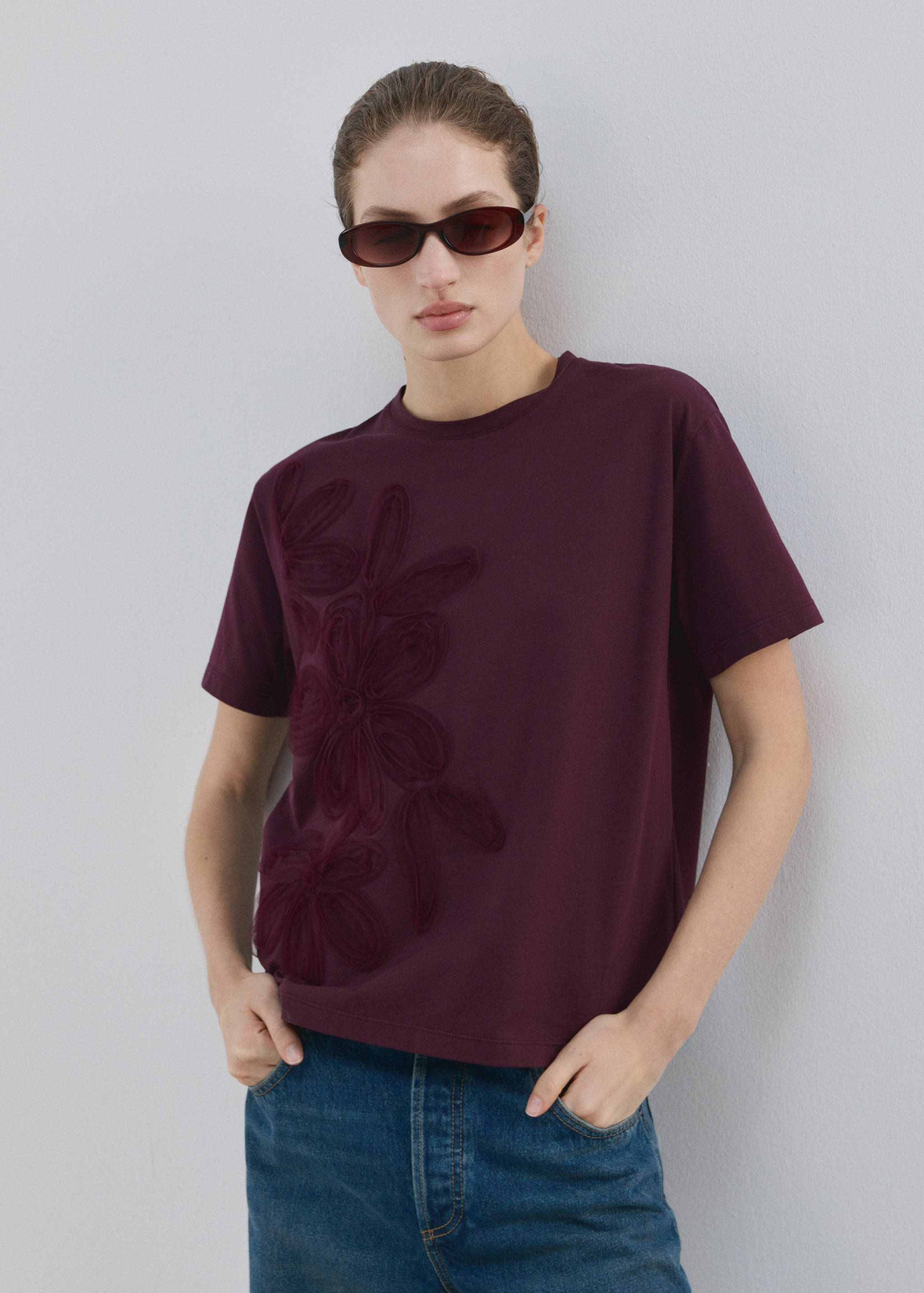 Floral-embroidered cotton t-shirt - Details of the article 1