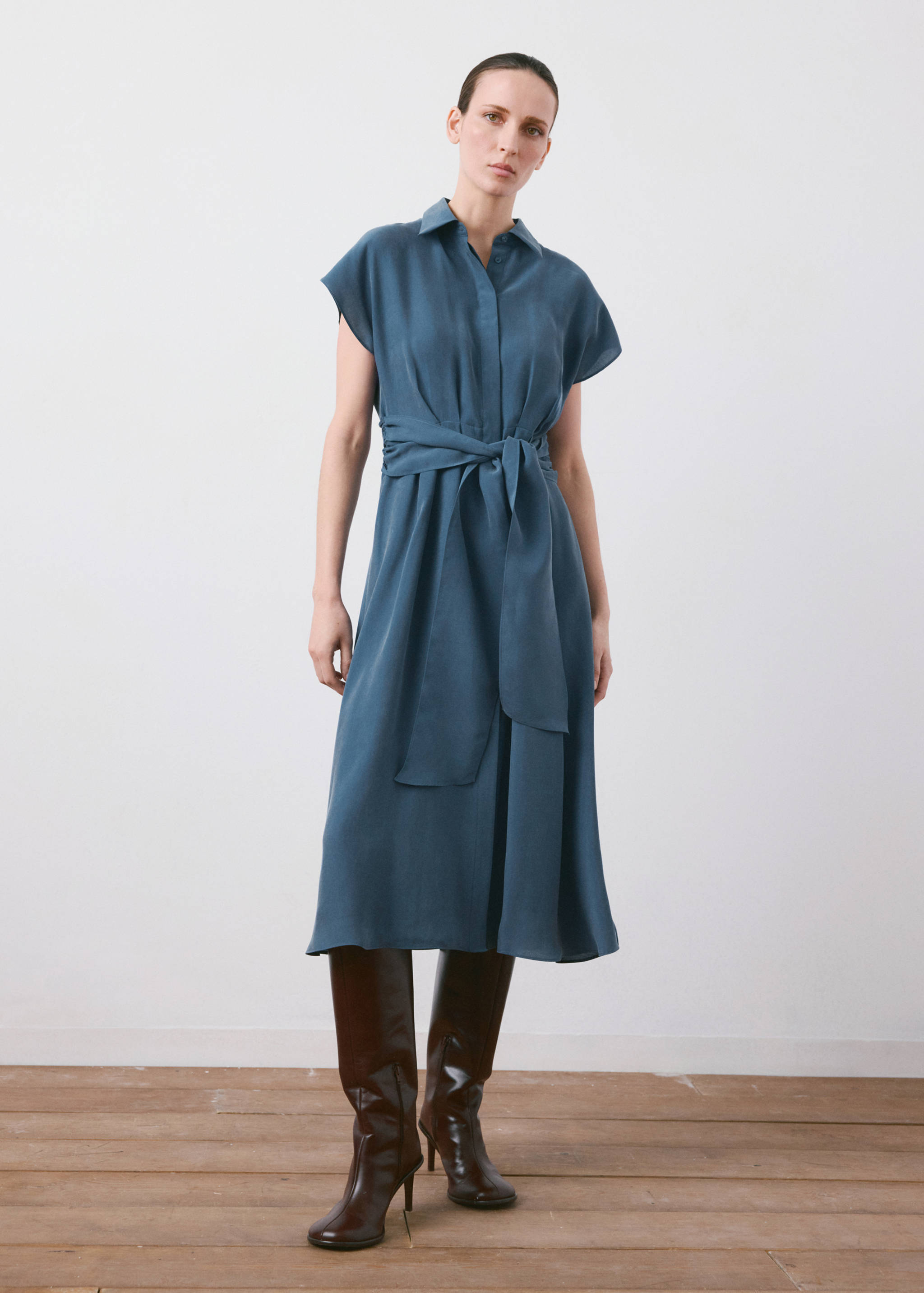 Vestido camisero cinturón - Plano general