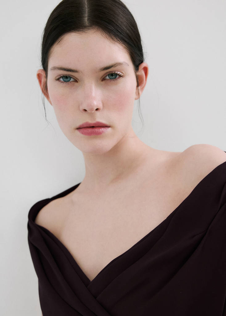 Ruched dress with crossover neckline — Brown