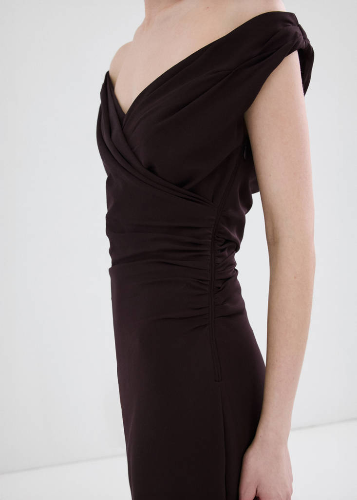 Ruched dress with crossover neckline — Brown