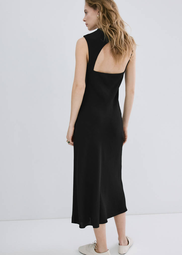 Midi-dress with open back — Black