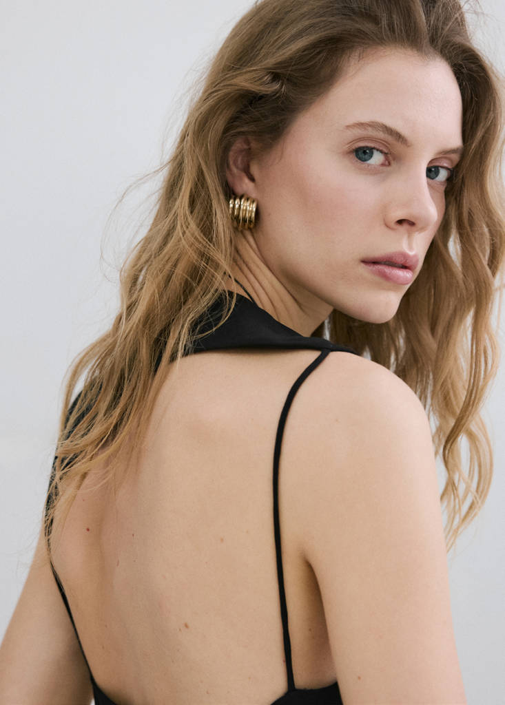 Midi-dress with open back — Black