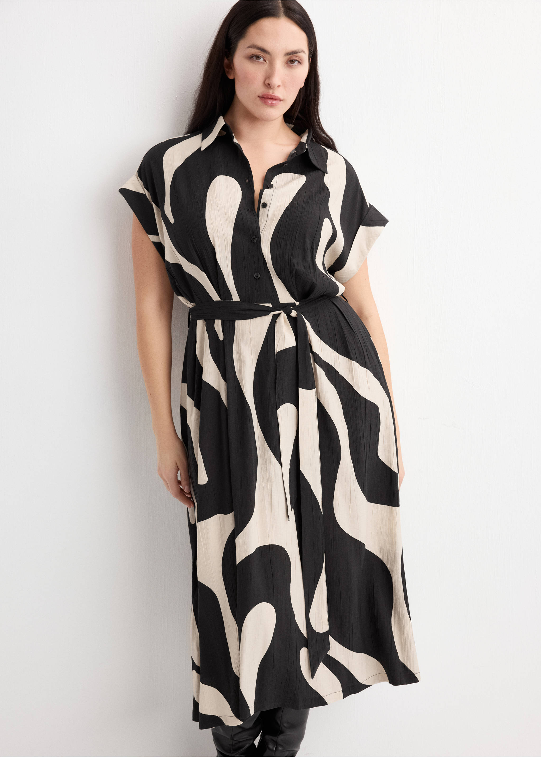 Long printed shirt dress - Details of the article 5, Black. Ref: 27005839-00.