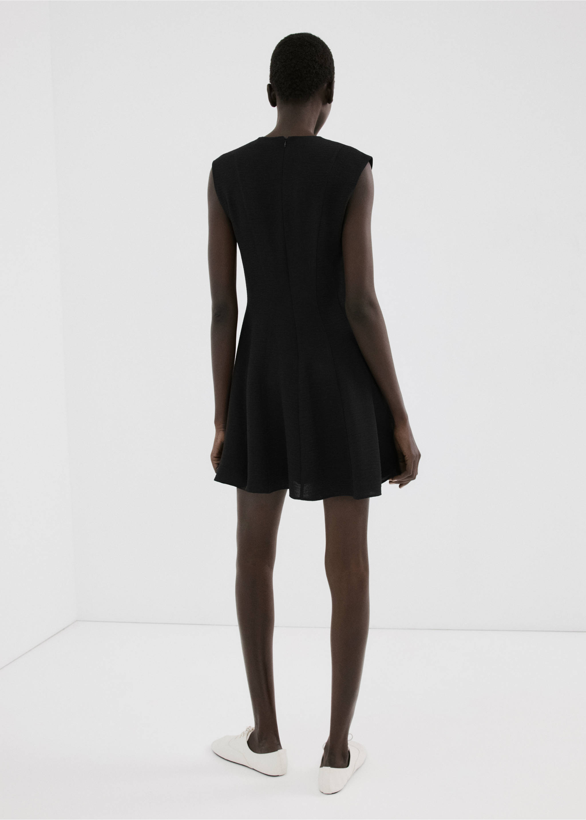 Flounce dress with V-neck - Reverse of the article, Black. Ref: 27005842-00.