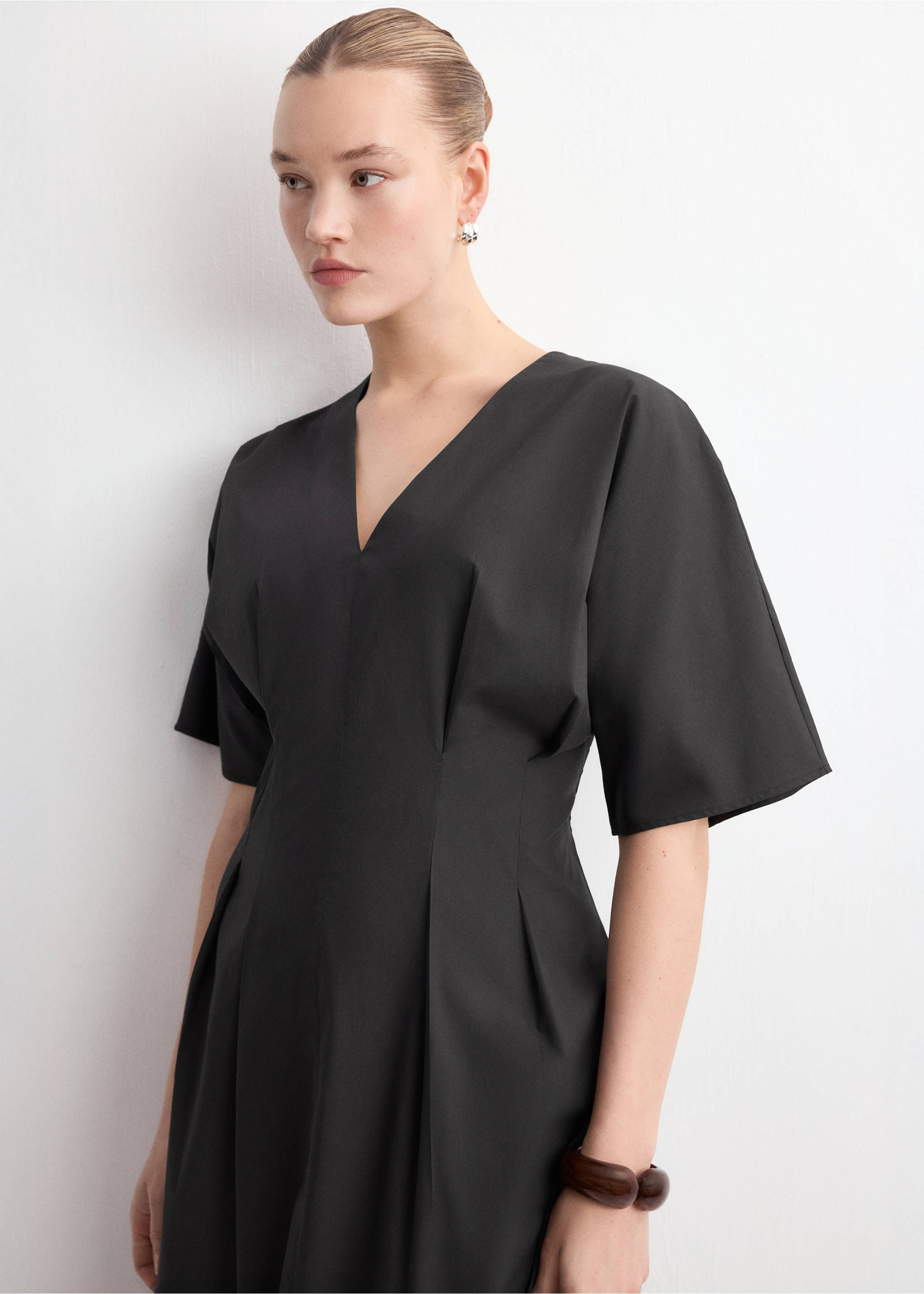 A-line lyocell dress - Details of the article 5, Black. Ref: 27005844-00.