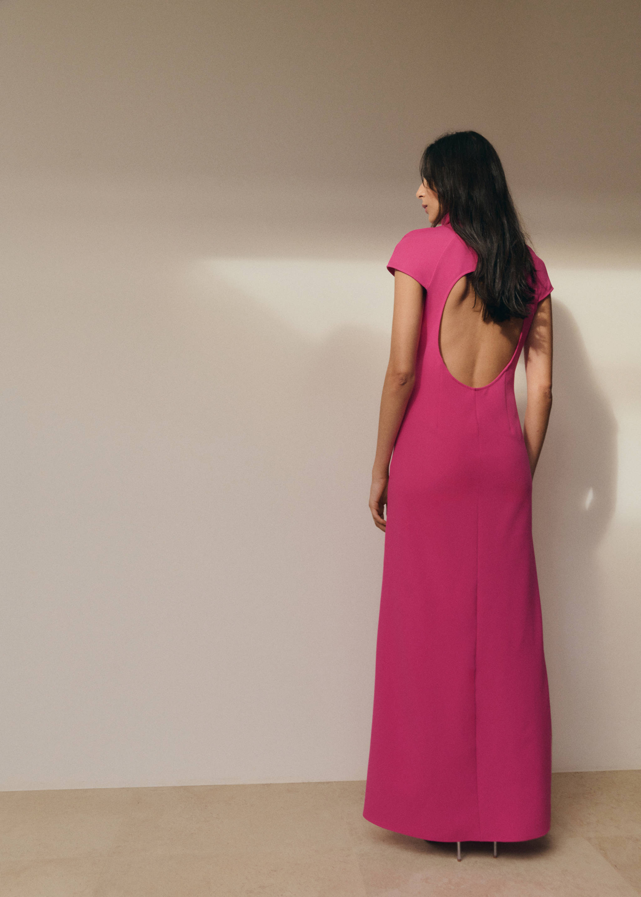 Long dress with open back - Reverse of the article