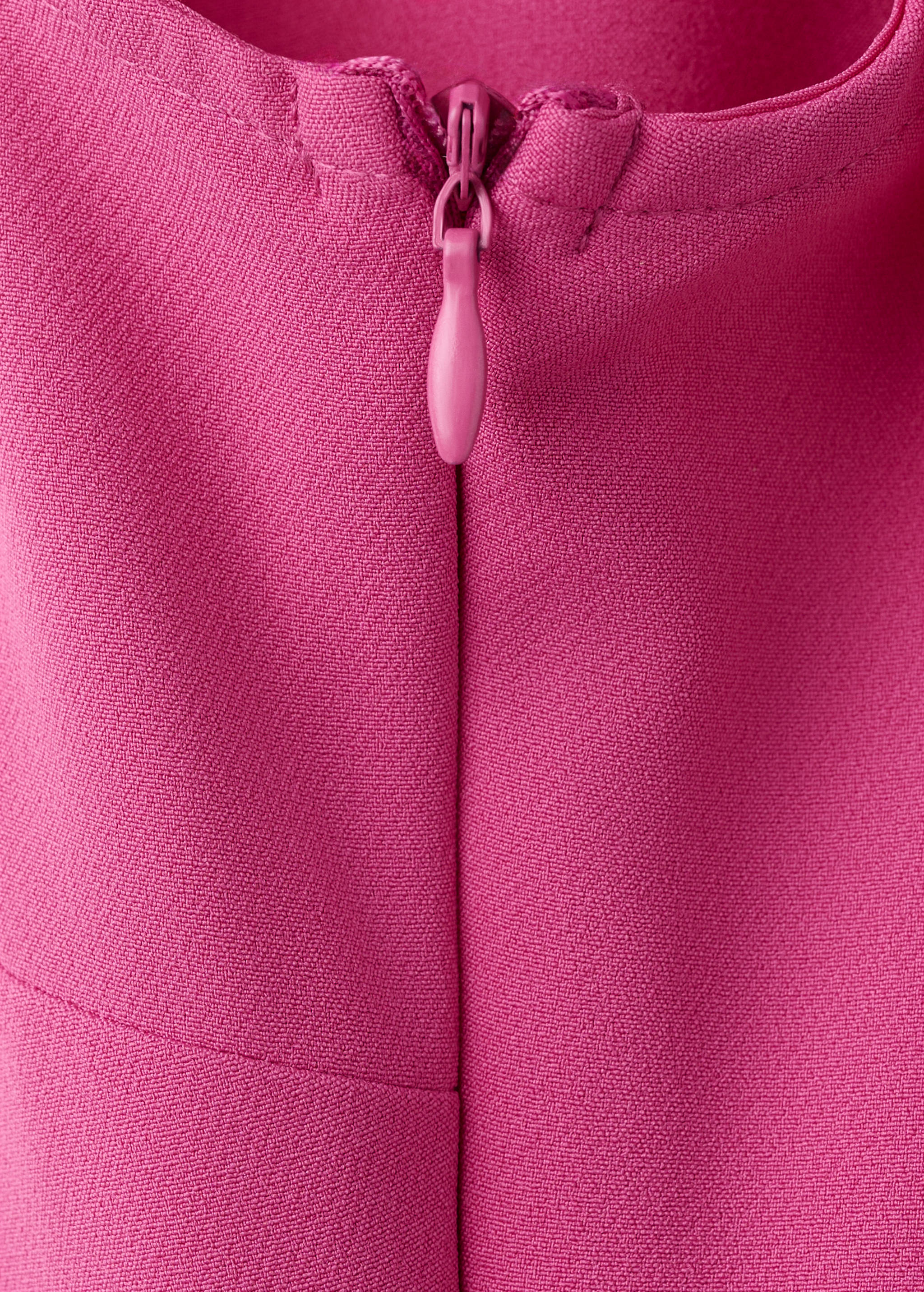 Long dress with open back - Details of the article 8