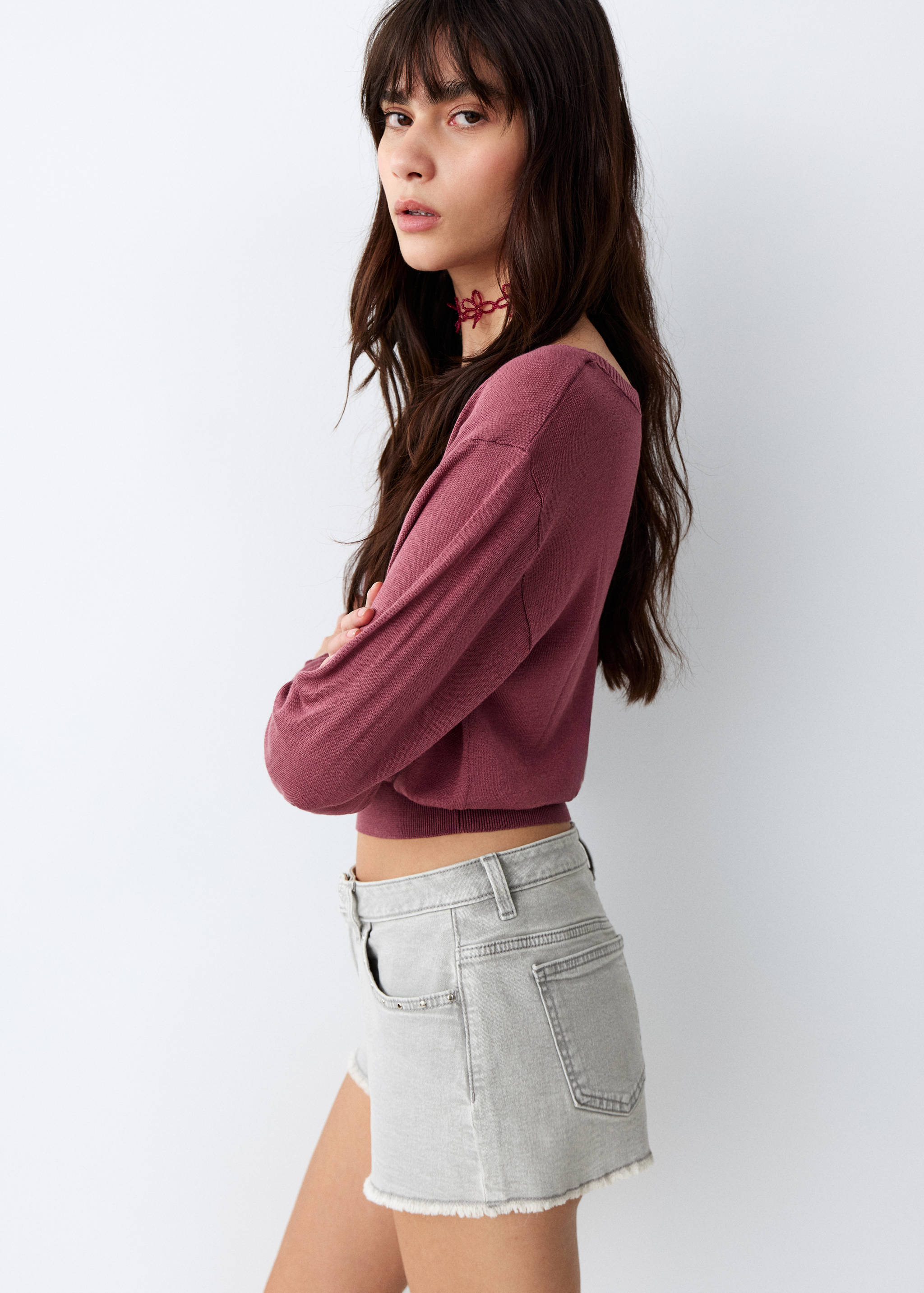 شورت مستقيم بحاشية مهترئة - رؤية وسط