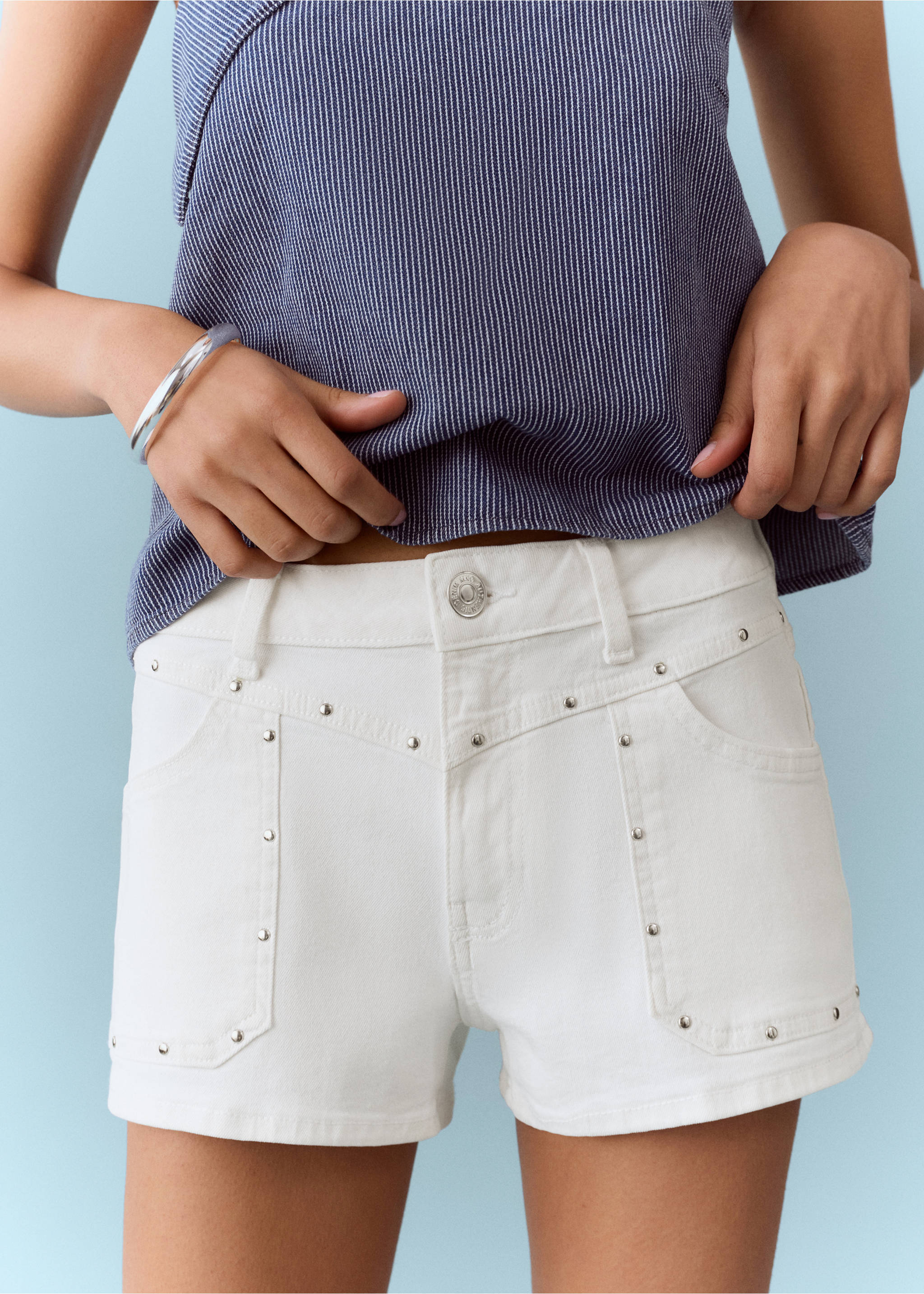 Studded pocket shorts - Details of the article 6, White. Ref: 27005957-00.
