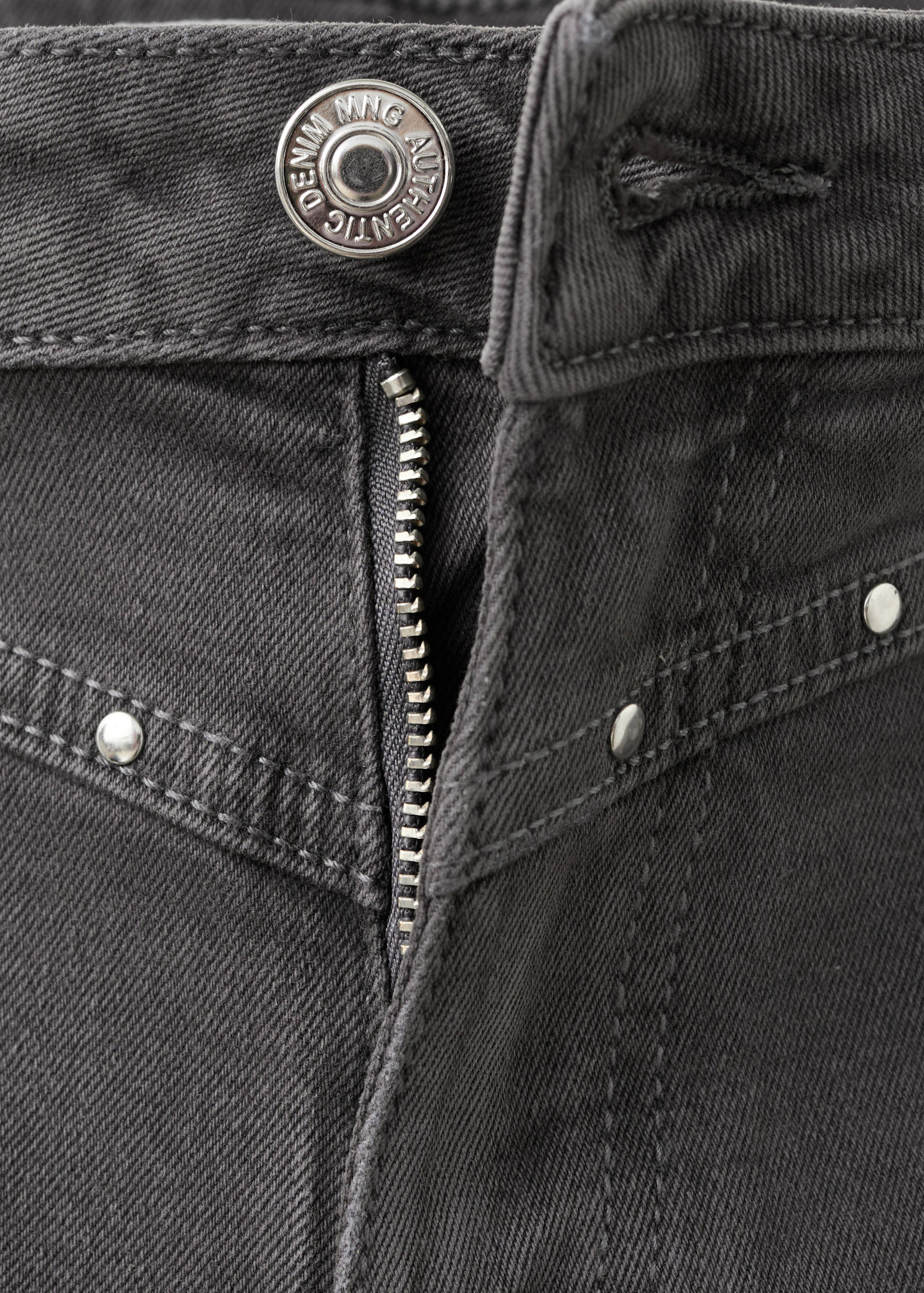 Studded pocket shorts - Details of the article 8