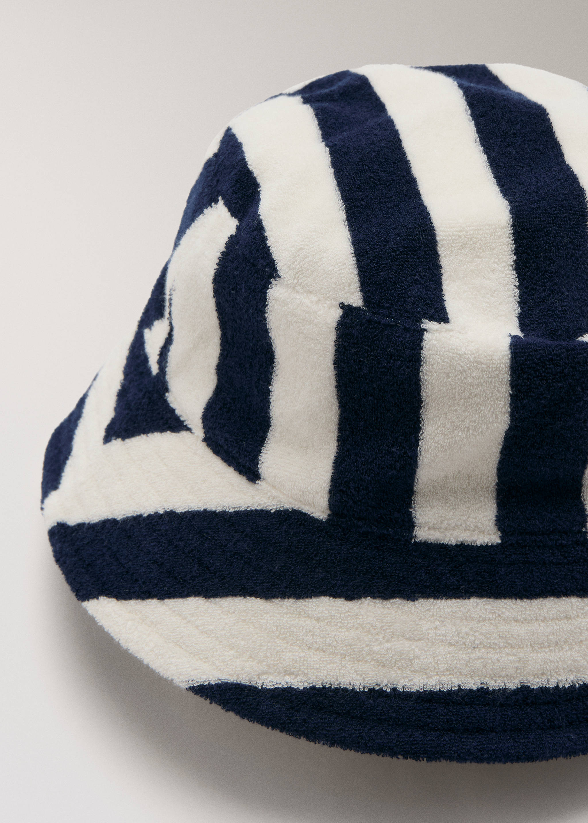 Striped terry cloth bucket hat - Medium plane