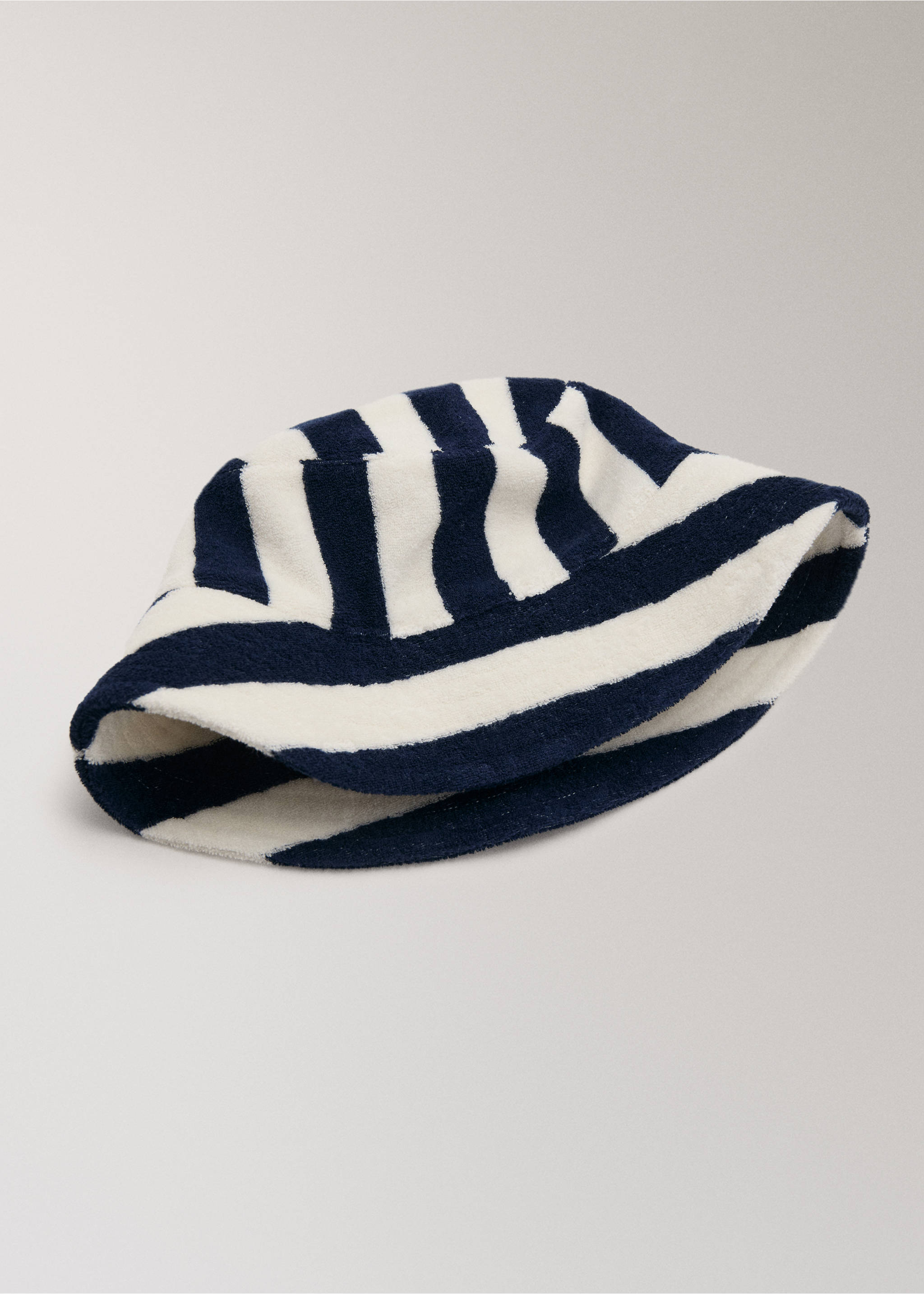 Striped terry cloth bucket hat - Details of the article 2, Blue. Ref: 27005974-00.