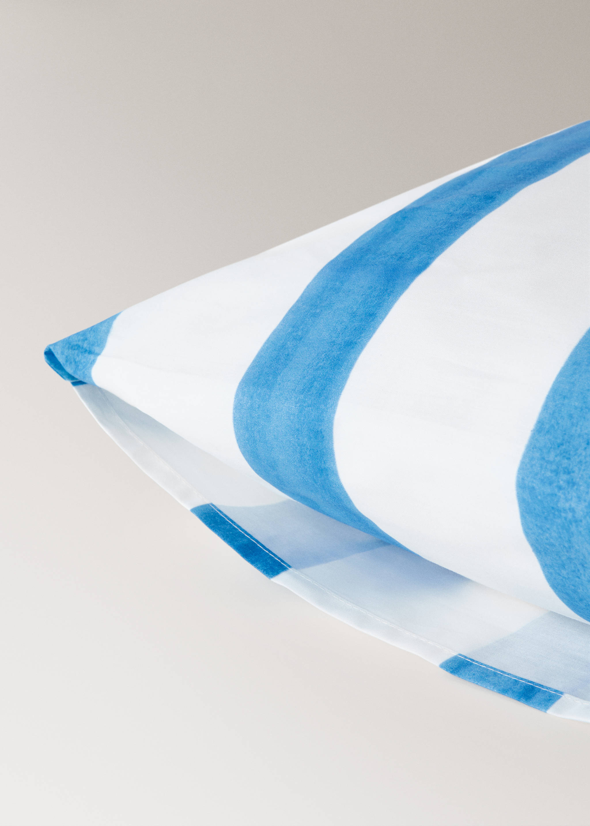 Deux taies d’oreiller en coton percale à carreaux effet aquarelle 60x60 cm - Détail de l'article 2