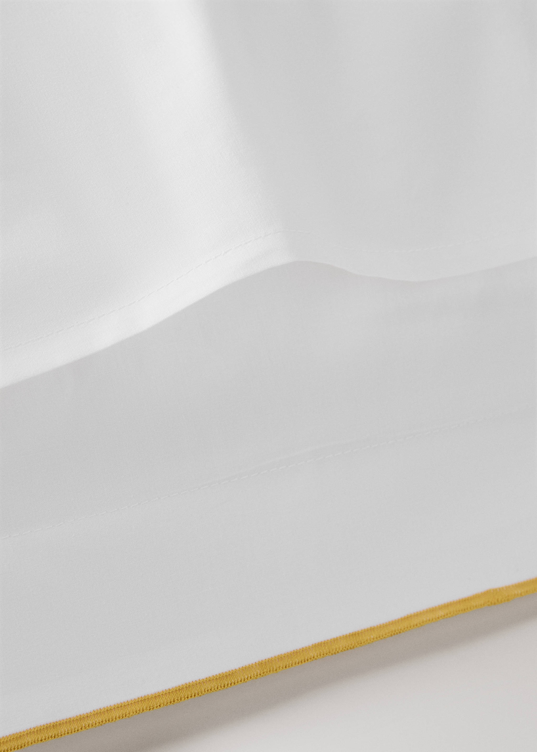 Two 200-thread-count cotton percale pillowcases with contrasting overlock 60 x 60 cm - Details of the article 1