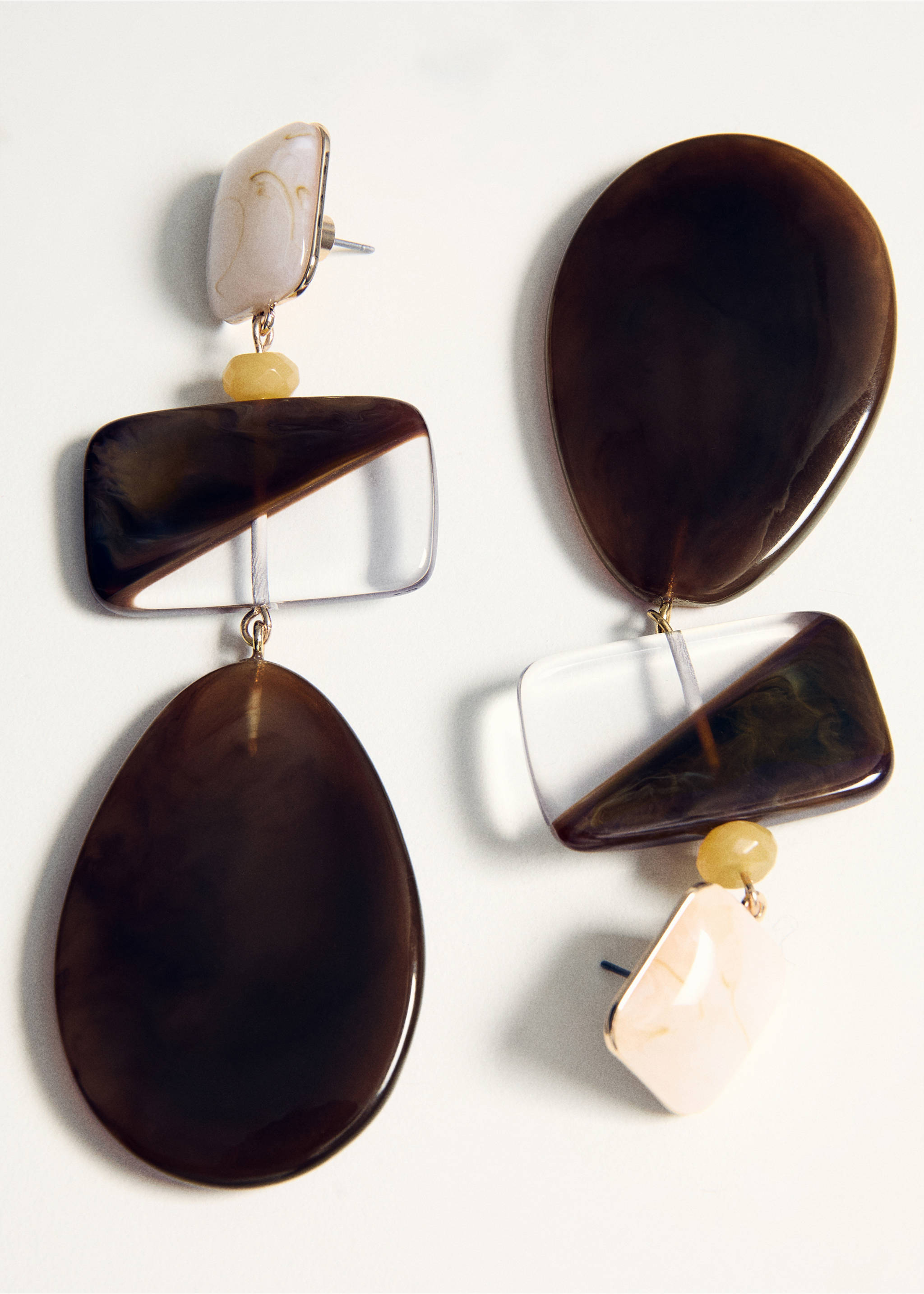 Boucles d'oreilles pendentifs combinés - Détail de l'article 5, Marron. Ref: 27005986-00.