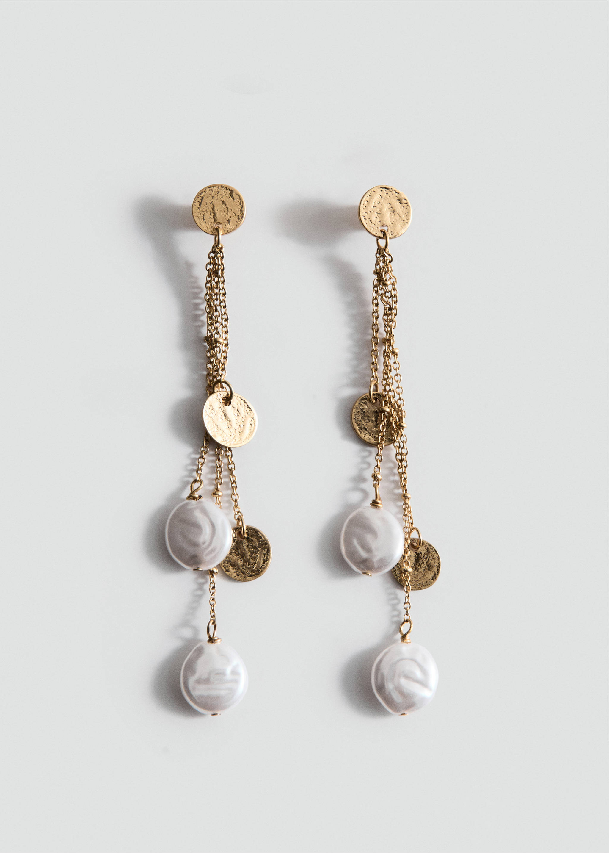 أقراط طويلة من الخرز - منتج دون نموذج, ذهبي. Ref: 27006000-00.