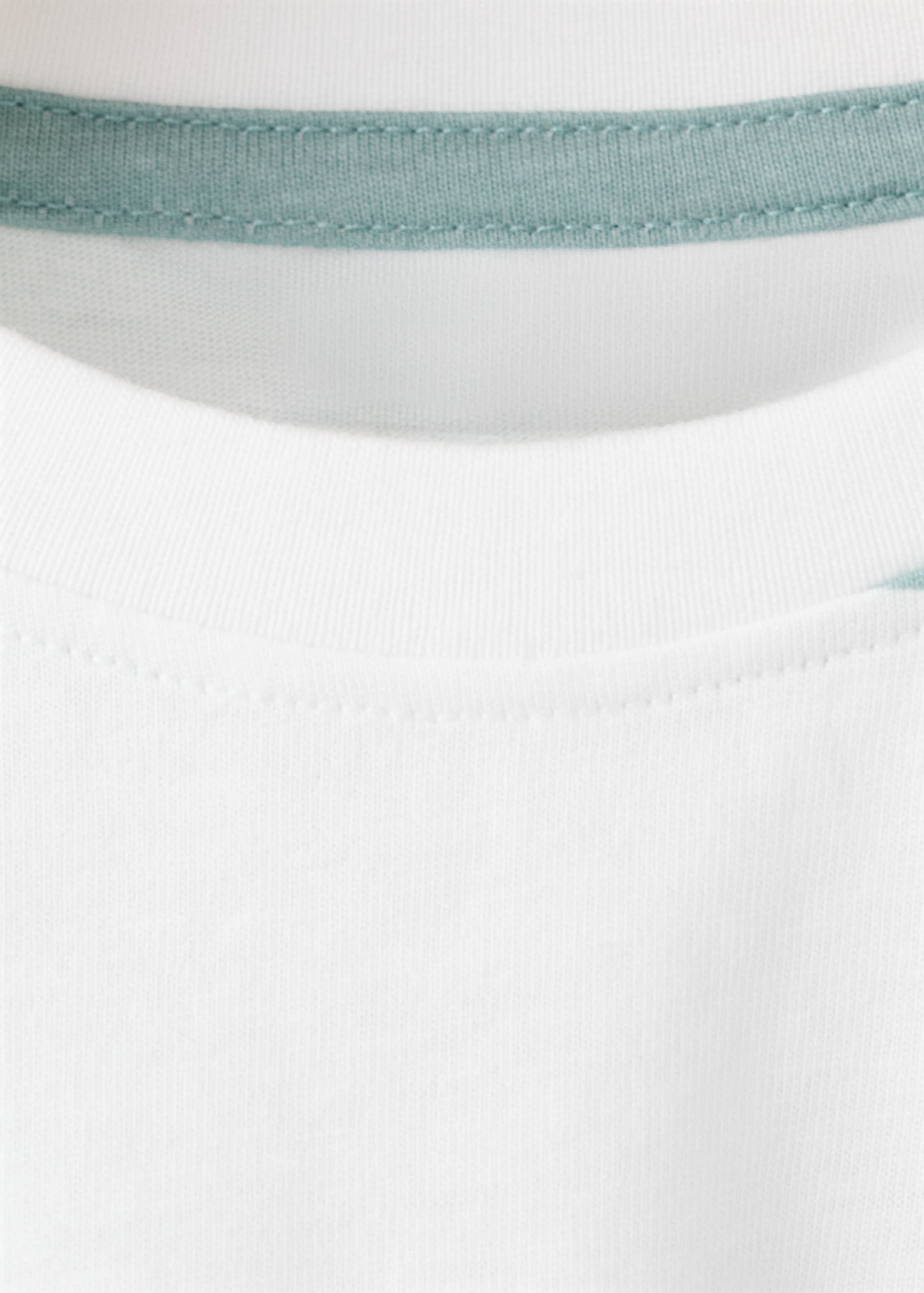 Monochrome striped T-shirt - Details of the article 8