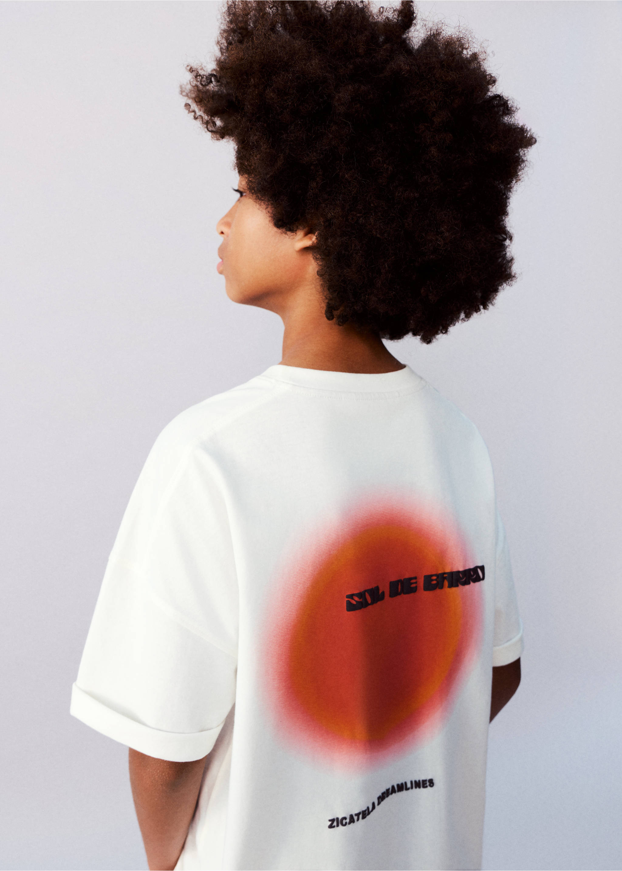 Tryckt bomull t-shirt - Bild av mittparti, Benvit. Ref: 27006359-00.