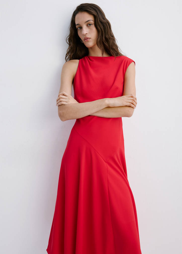 Midi dress with asymmetrical sleeves