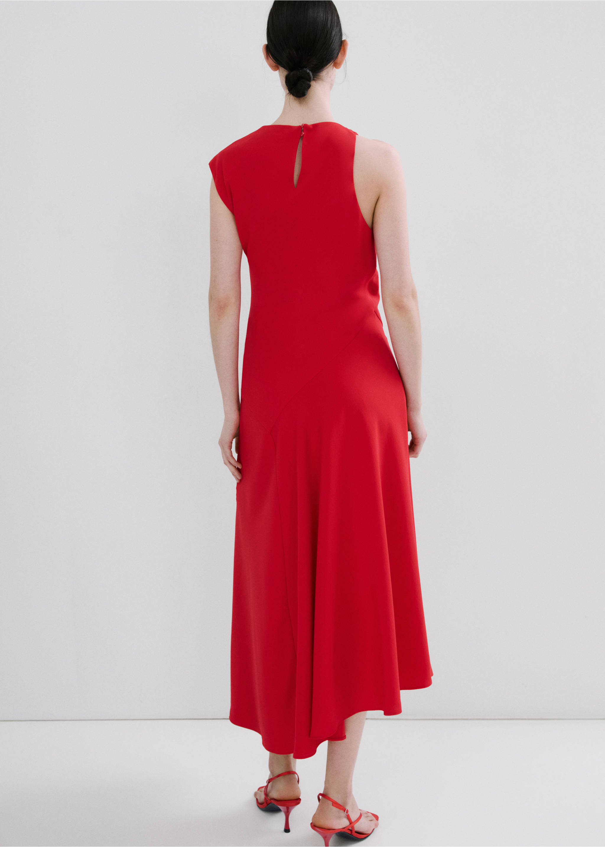 Robe midi à manches asymétriques - Verso de l’article, Rouge. Ref: 27006362-00.