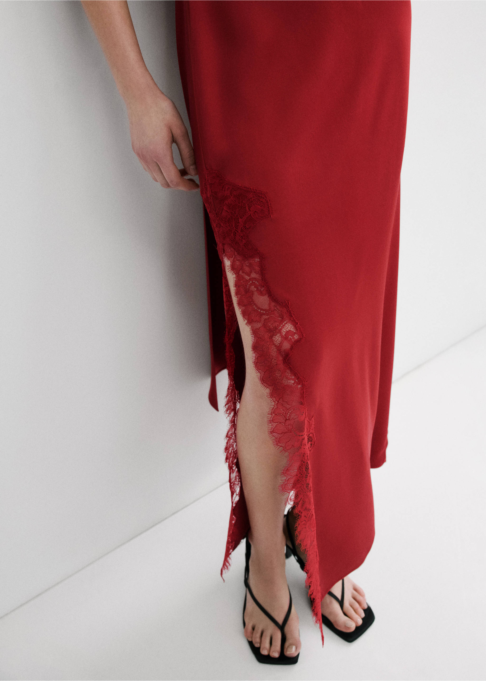 Robe asymétrique foulard - Détail de l'article 6, Rouge. Ref: 27006363-00.