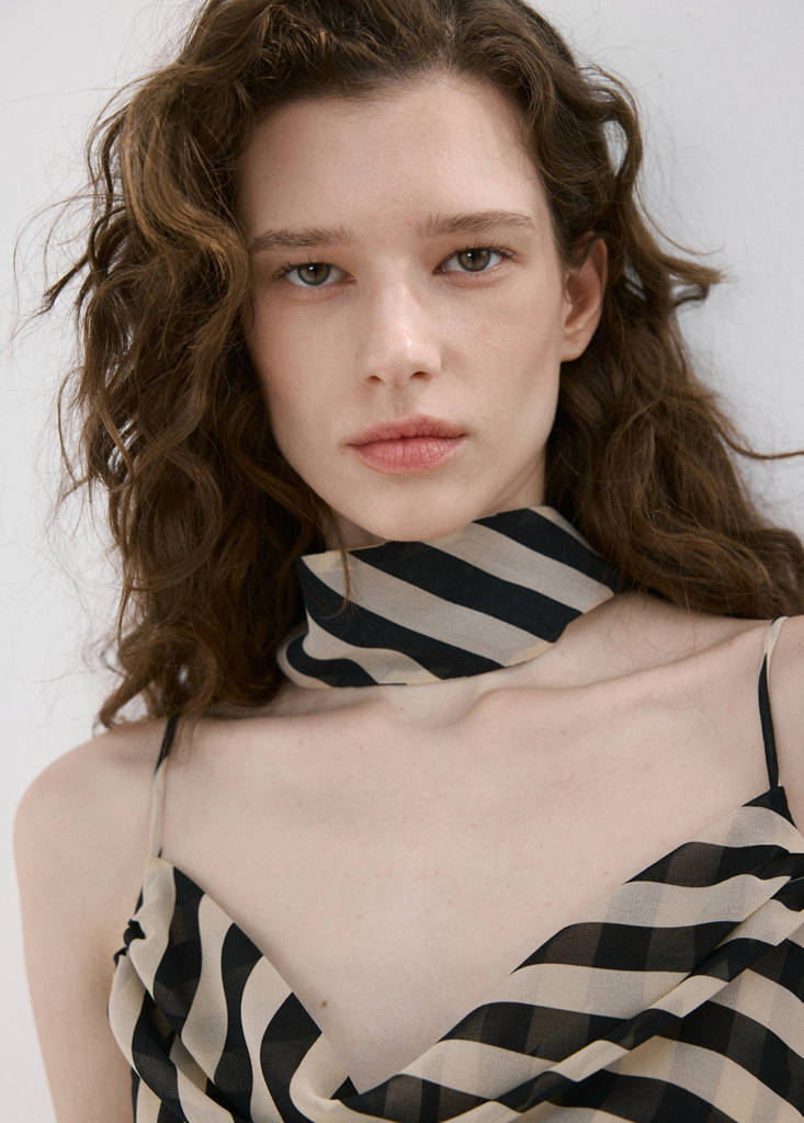 Printed dress with foulard — Ecru