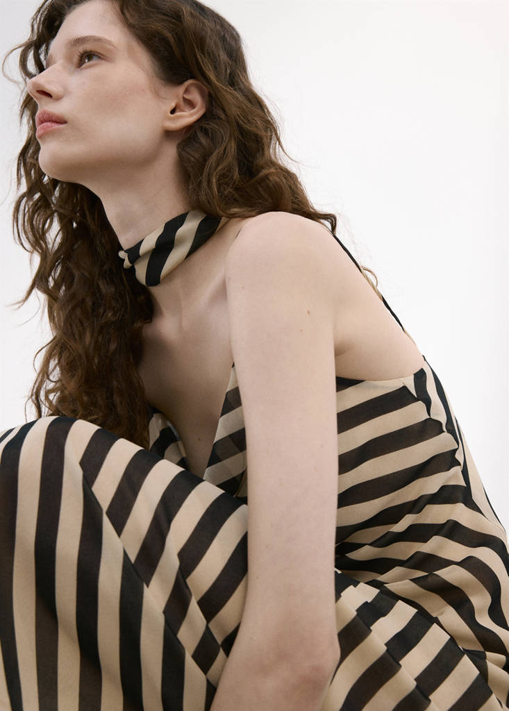 Printed dress with foulard — Ecru