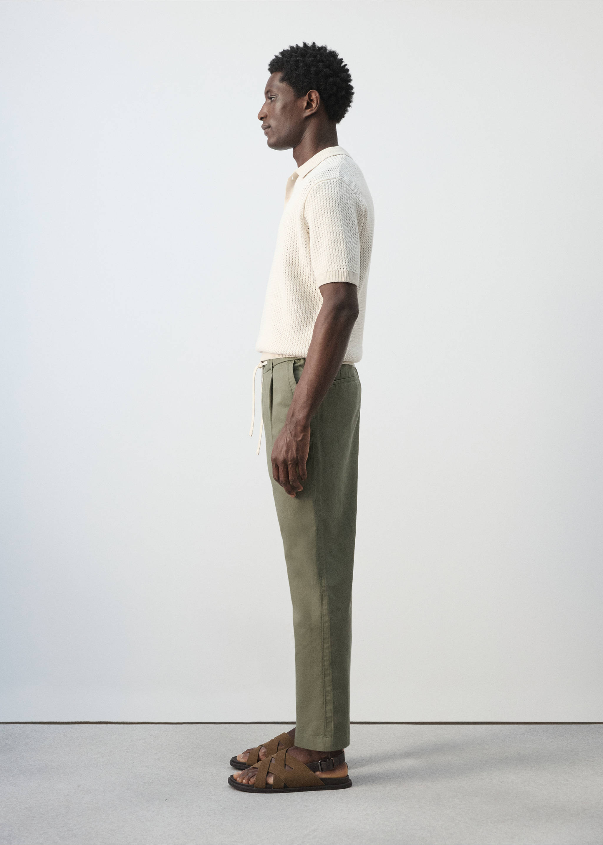 Pantalón lino algodón slim fit cropped - Detalle del artículo 2, Verde bosque. Ref: 27006714-00.