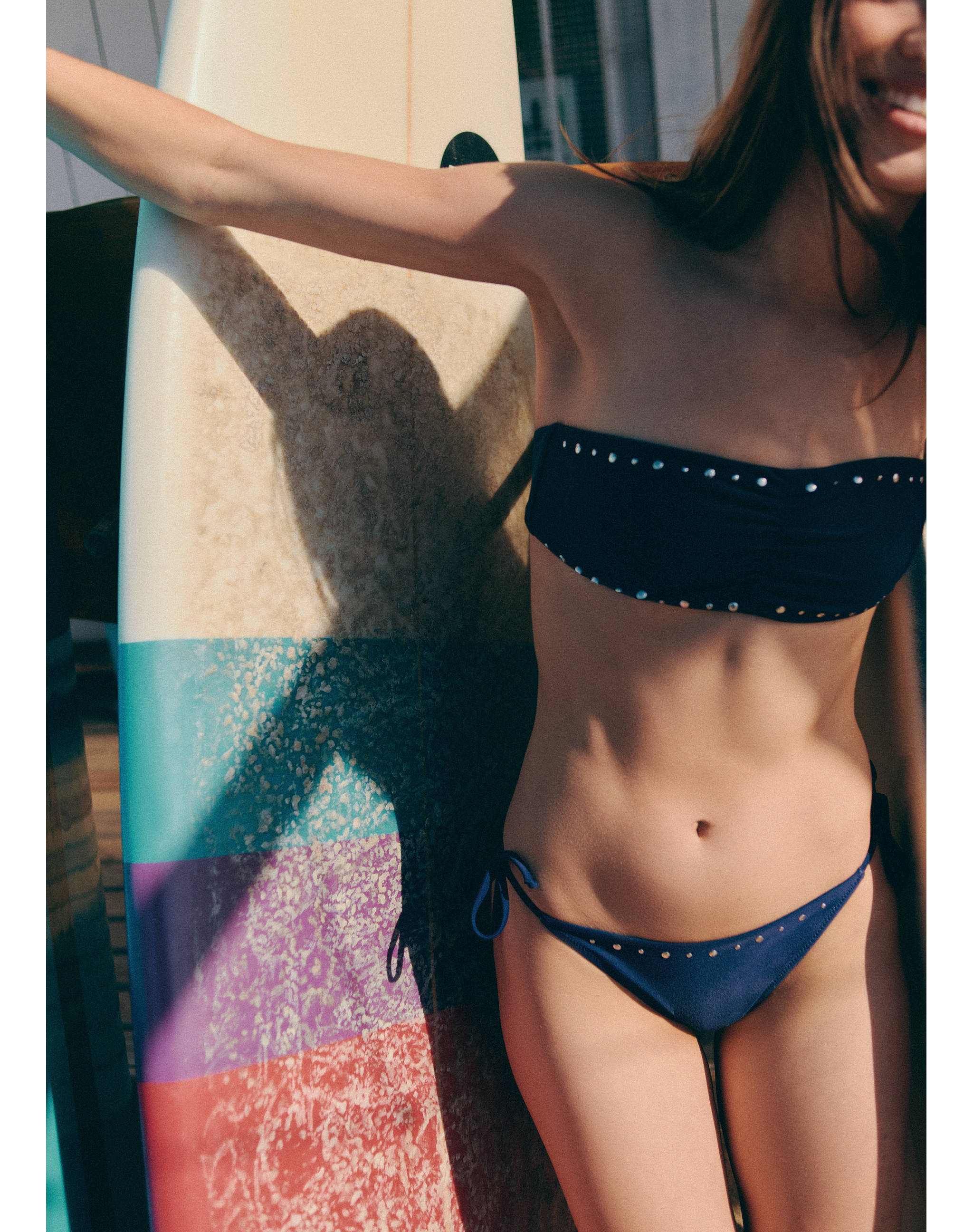 Bandeau bikini with mid-rise briefs - Details of the article 1