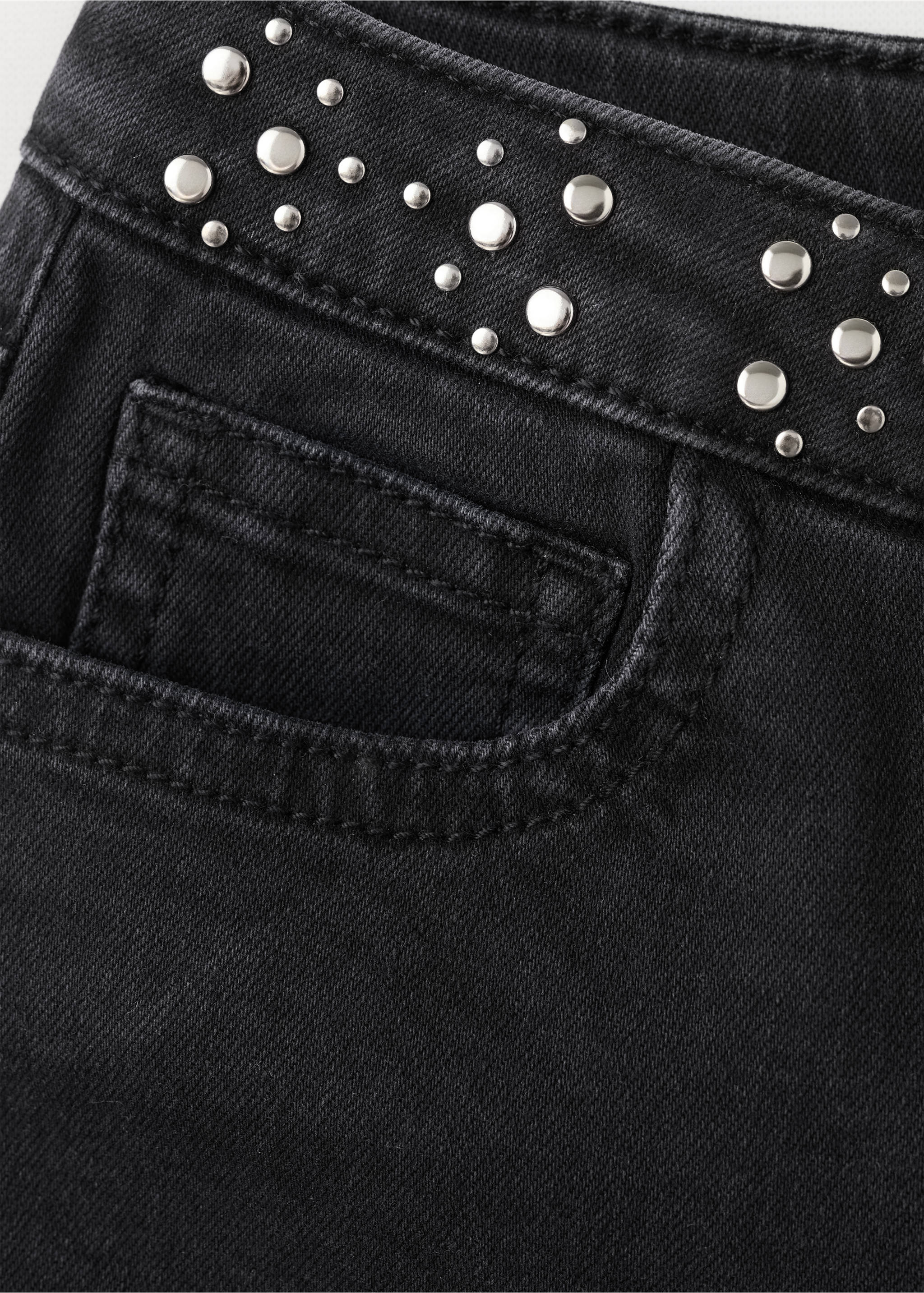 Шорты из денима с заклепками - Деталь изделия 0, Черный деним. Ref: 27006743-00.