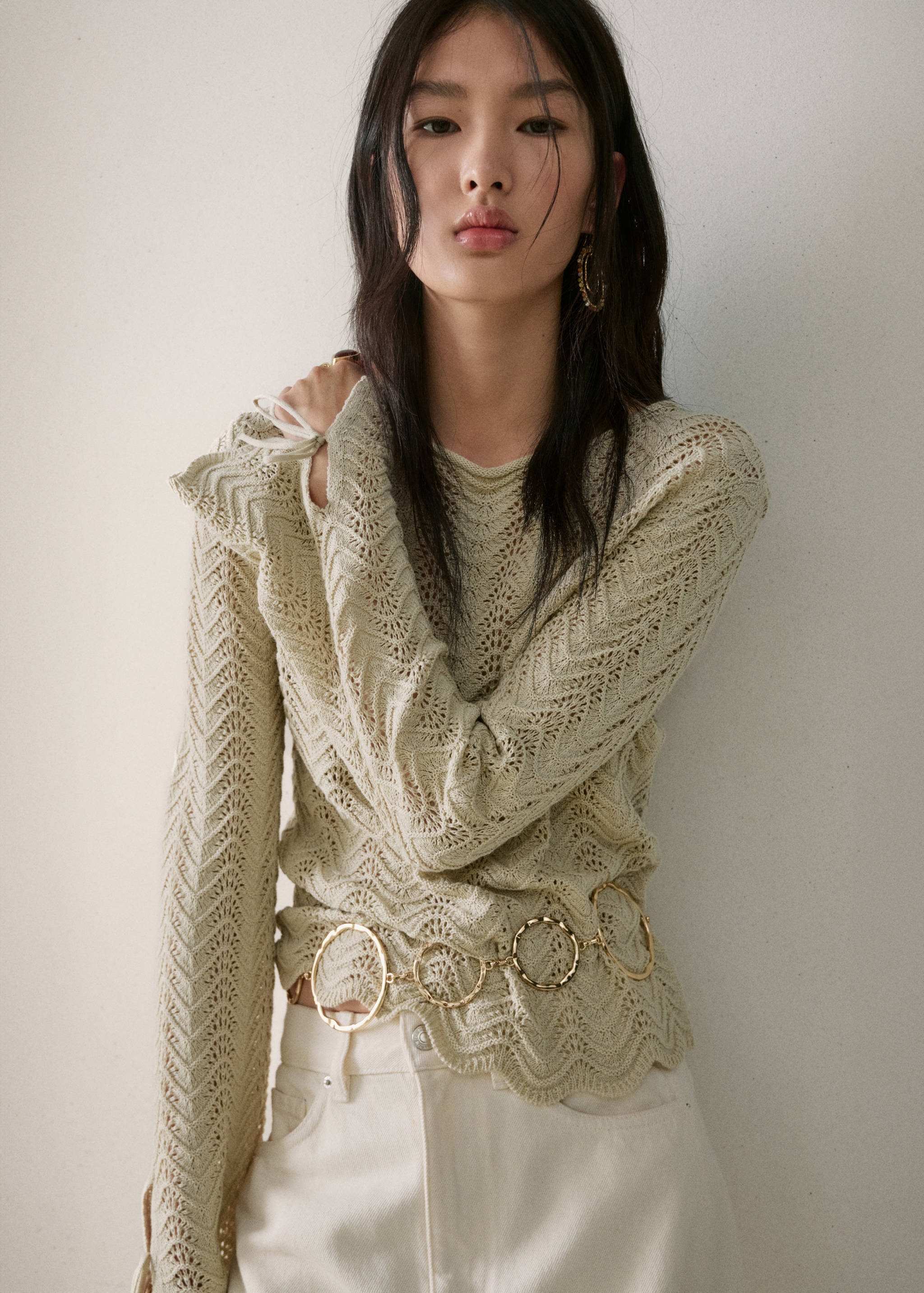 Knitted sweater with openwork details - Medium plane