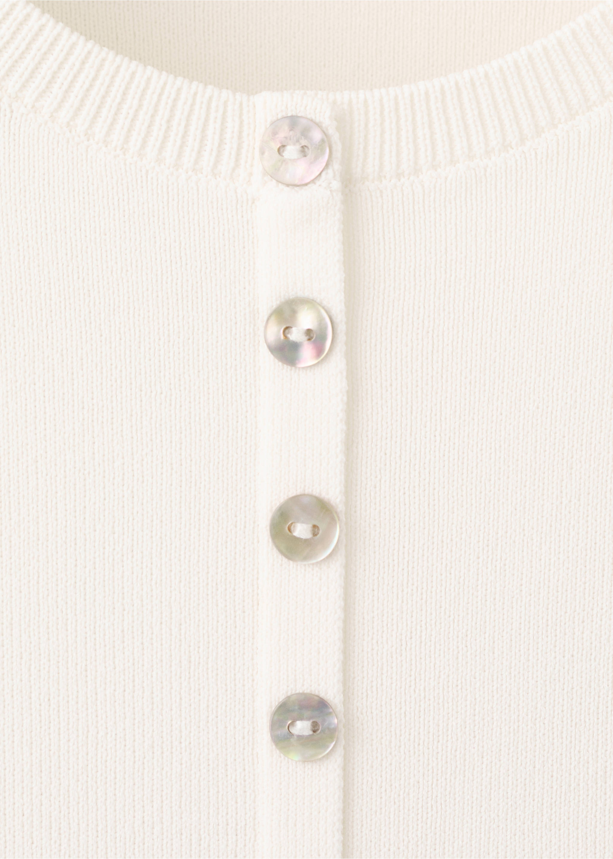 Buttons detail knit sweater - Details of the article 8, Ecru. Ref: 27007150-00.