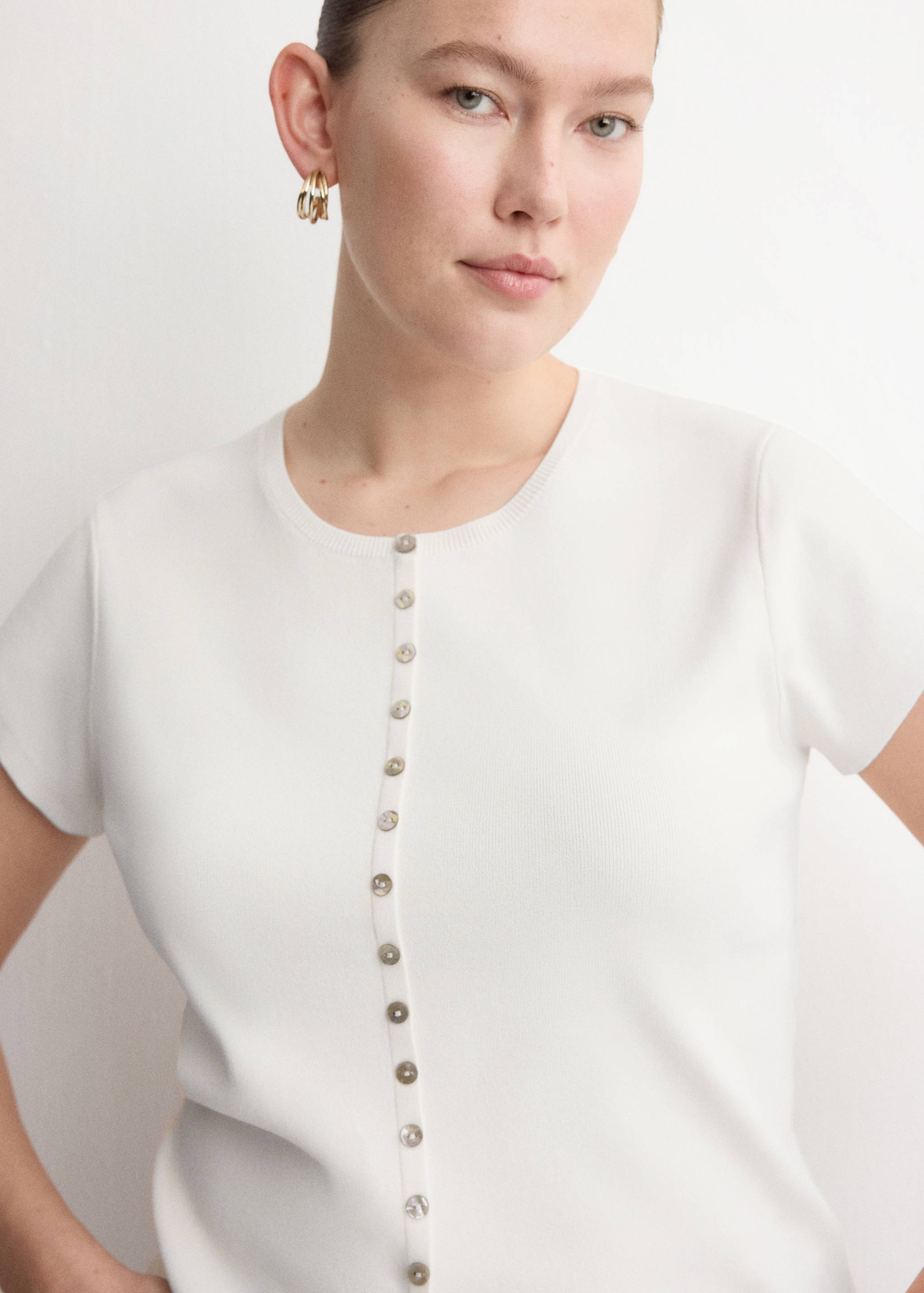 Buttons detail knit sweater - Details of the article 4