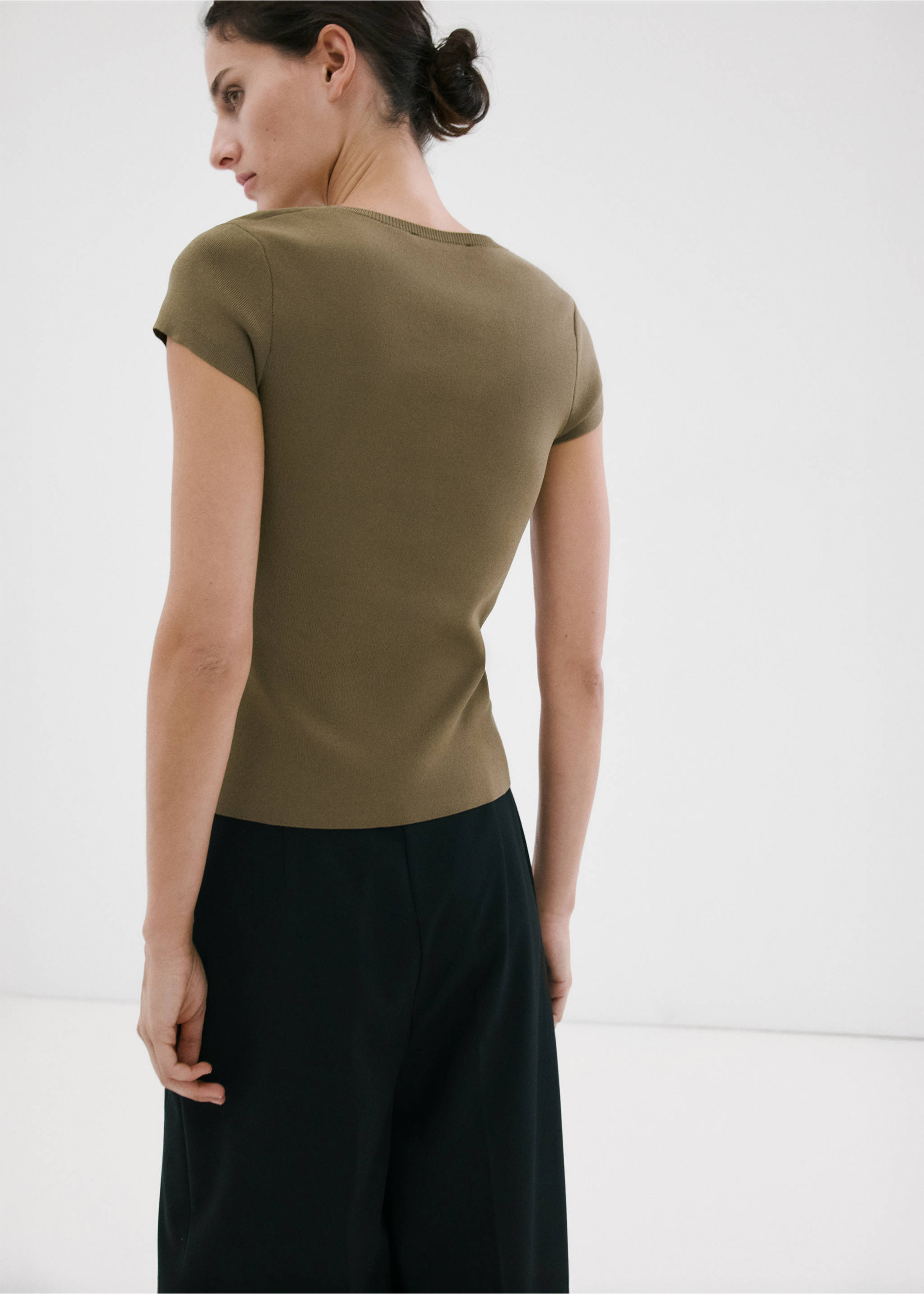 Buttons detail knit sweater - Reverse of the article, Medium Brown. Ref: 27007150-00.