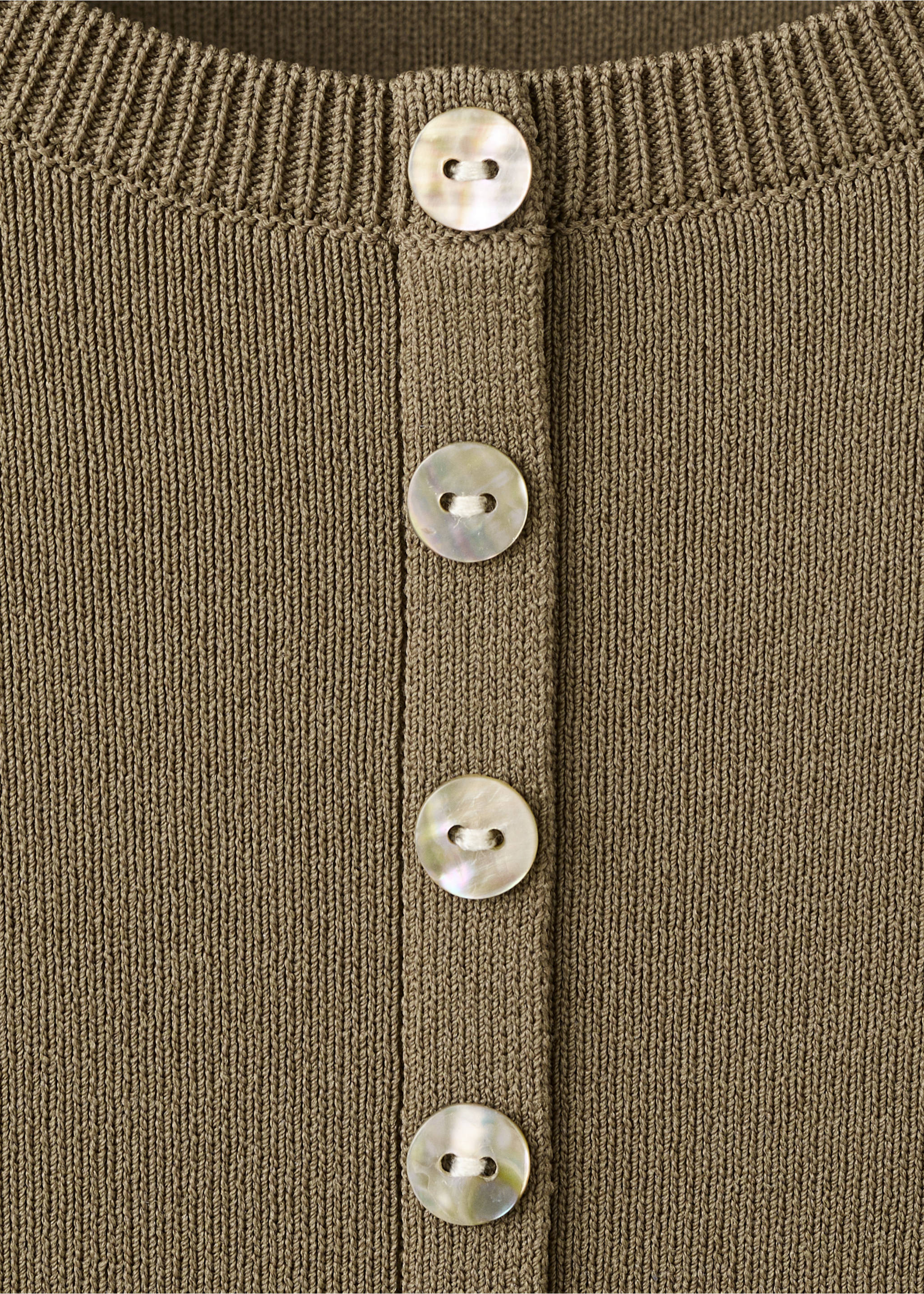 Buttons detail knit sweater - Details of the article 8, Medium Brown. Ref: 27007150-00.