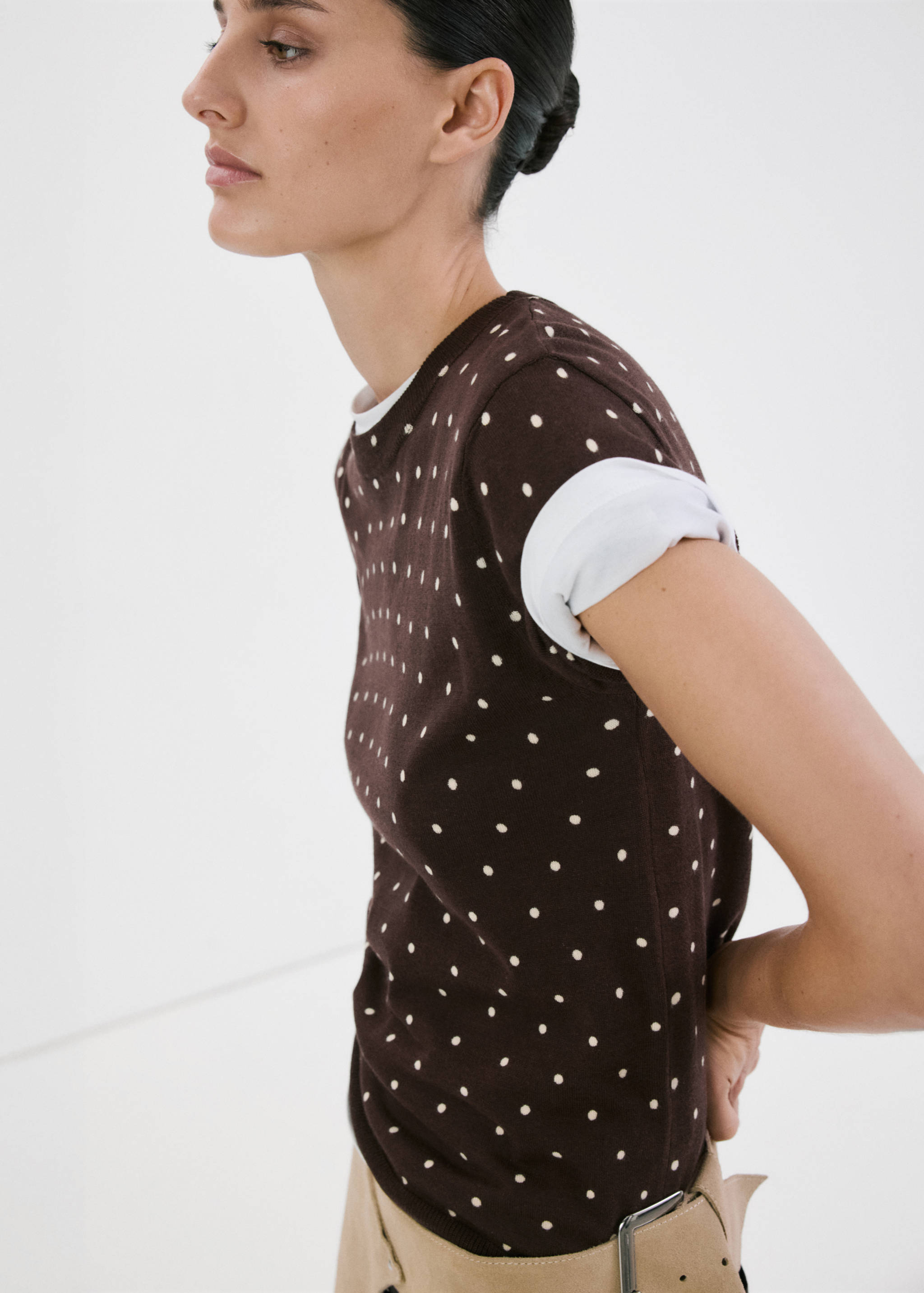 Polka-dot knitted sweater - Medium plane