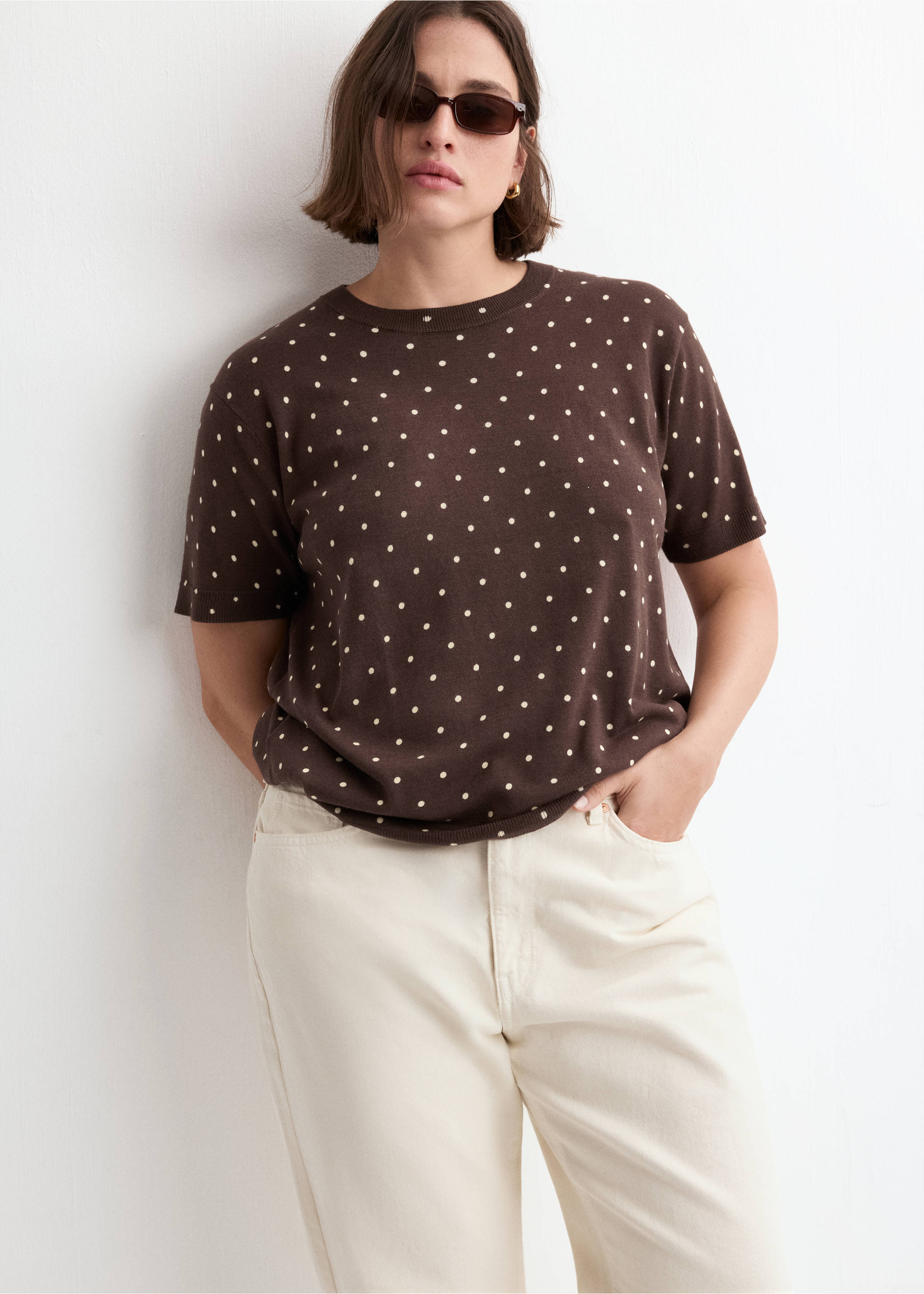 Polka-dot knitted sweater - Details of the article 5, Chocolate. Ref: 27007153-00.