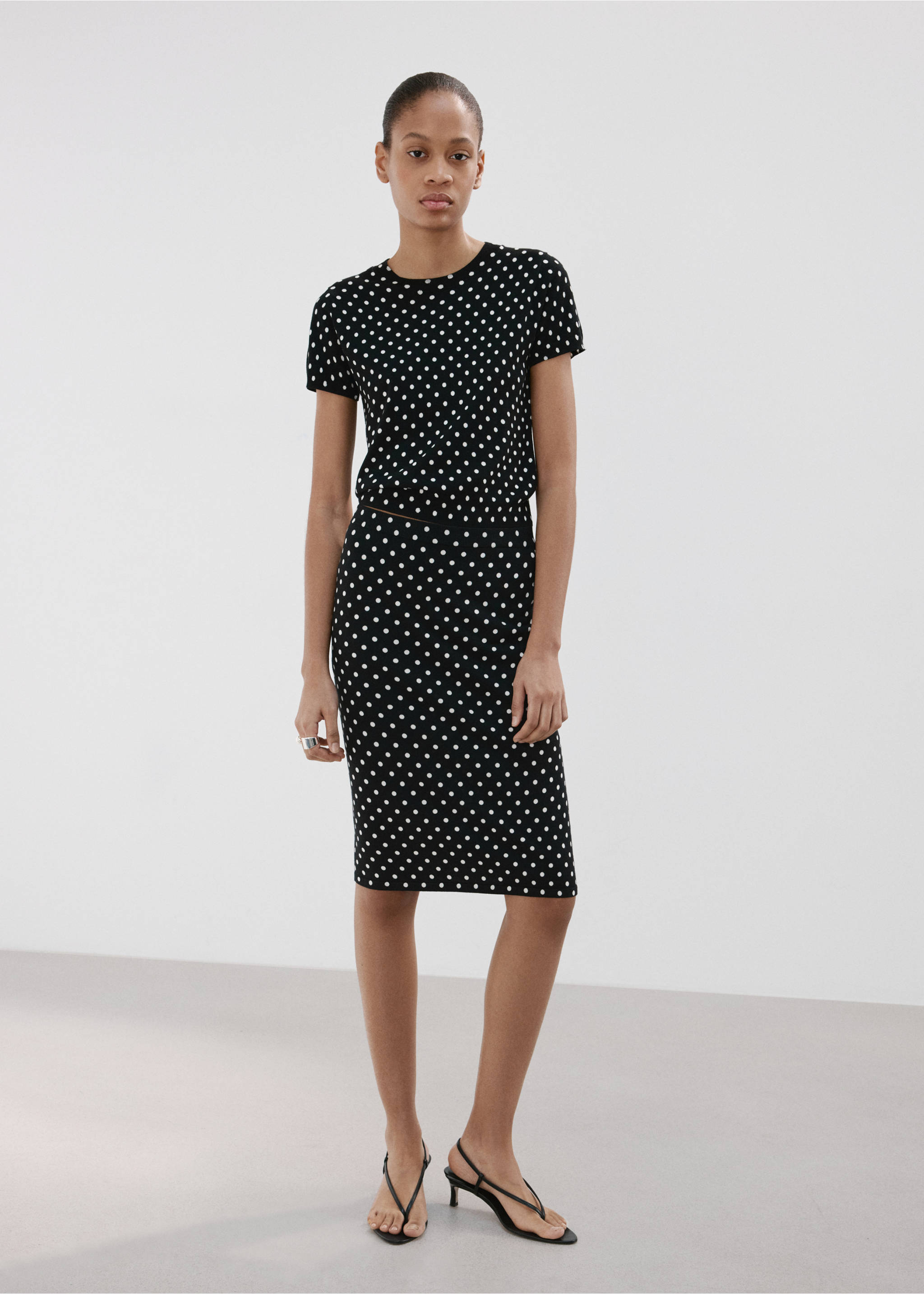 Jersey punto lunares - Plano general, Negro. Ref: 27007154-01.