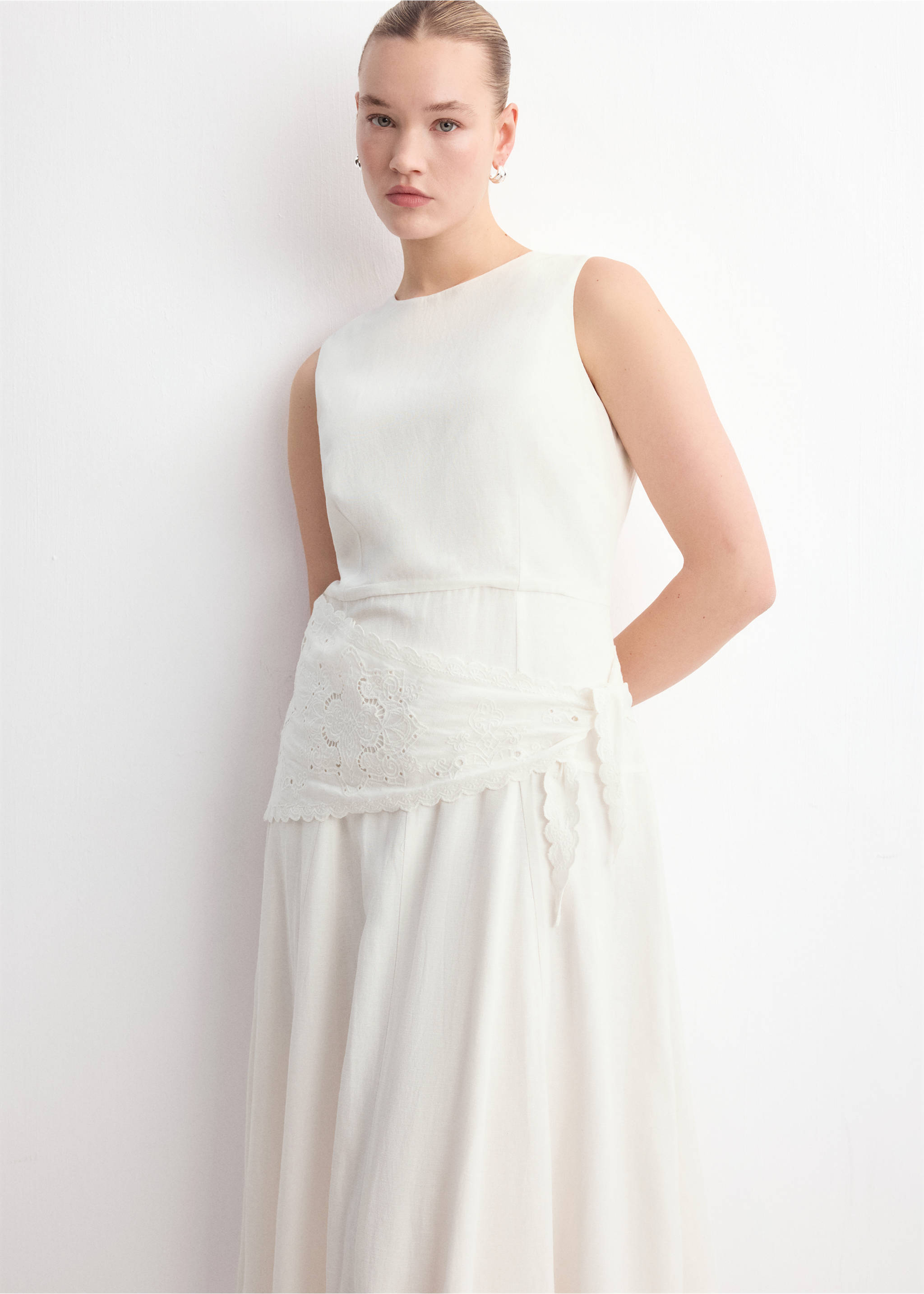 Vestido evasê com lenço - Pormenor do artigo 5, Cru. Ref: 27007158-05.