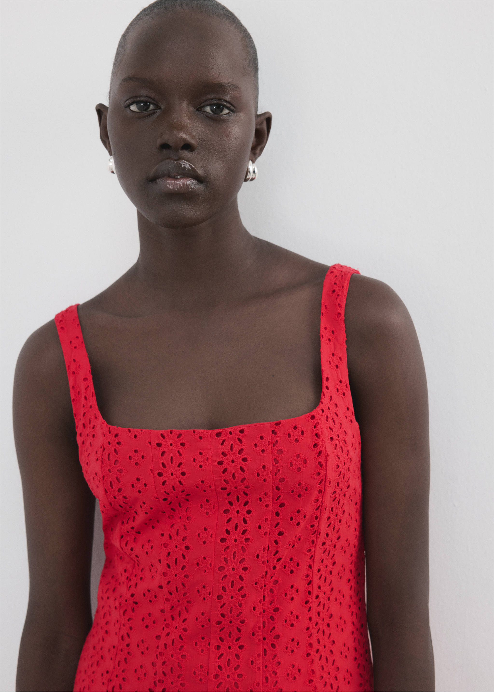 Embroidered cutwork A-line dress - Details of the article 1, Red. Ref: 27007163-00.