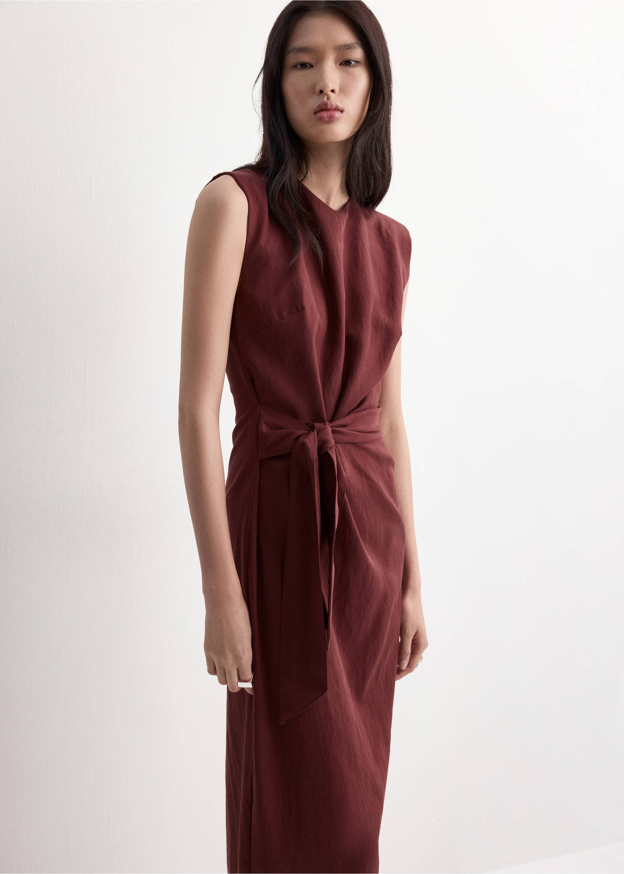 Lyocell dress with knot detail - Medium plane, Wine. Ref: 27007165-00.