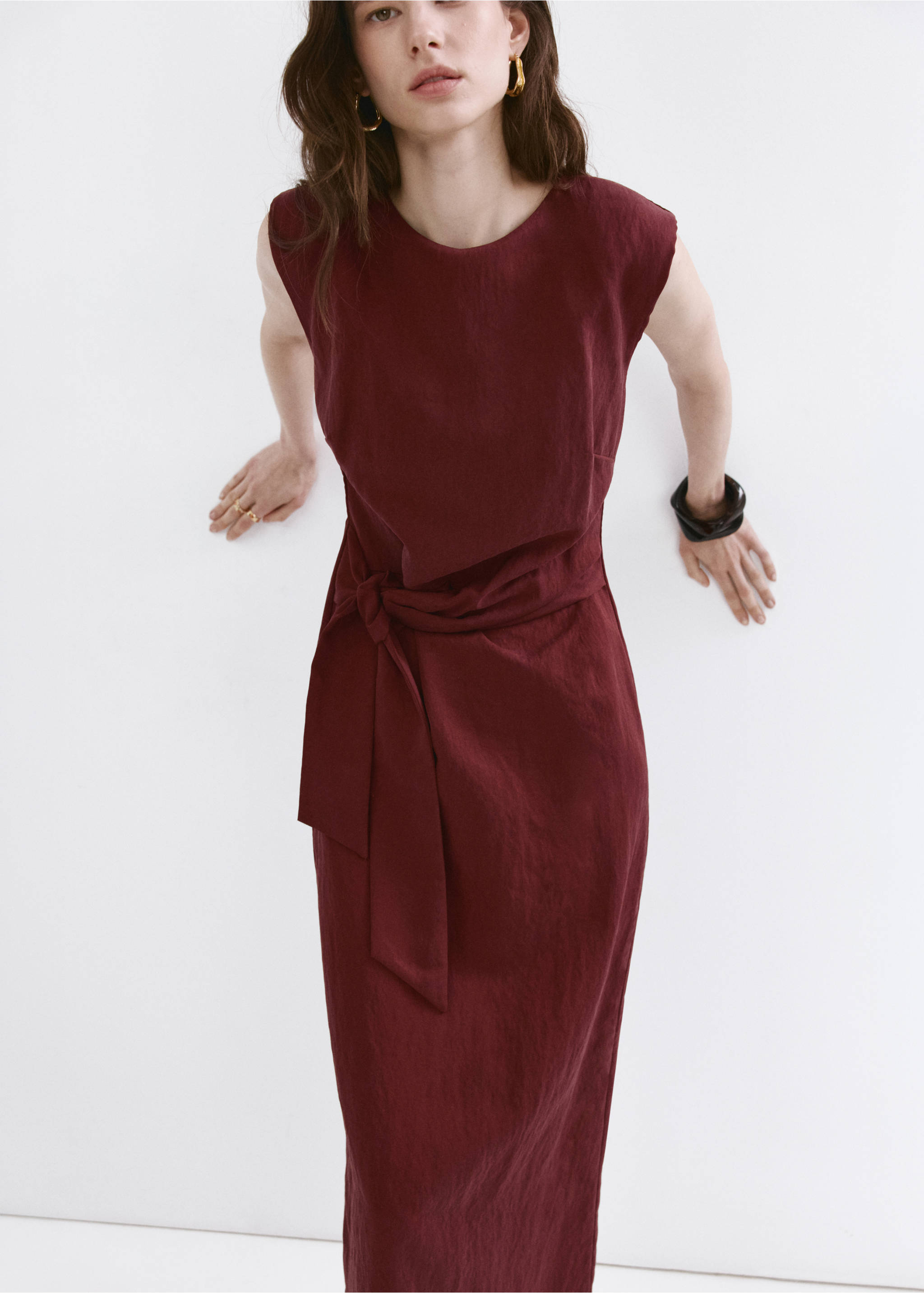 Lyocell dress with knot detail - Medium plane, Wine. Ref: 27007165-01.