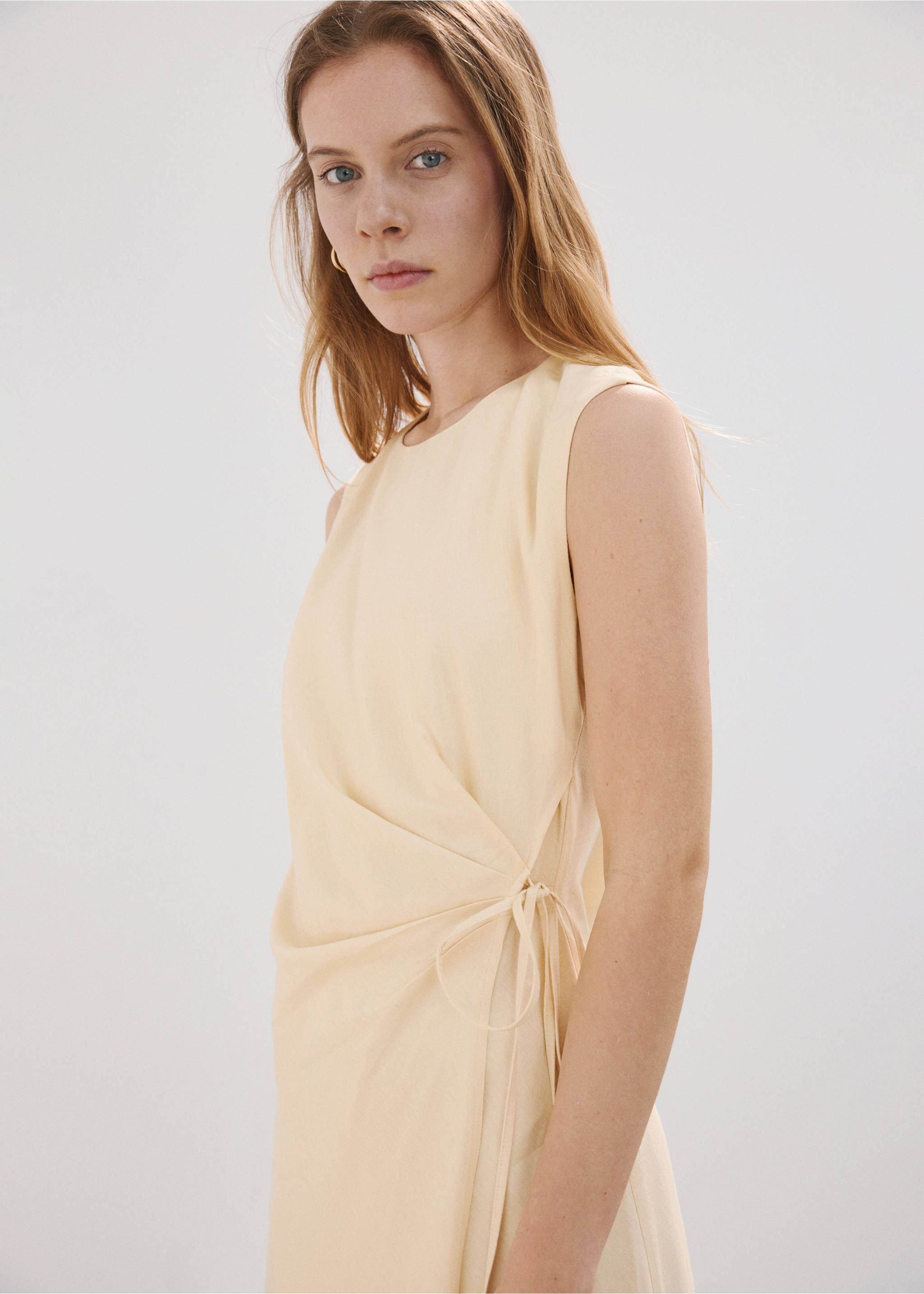 Wrap midi-dress with knot - Medium plane, Vanilla. Ref: 27007171-00.